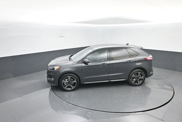 2021 Ford Edge ST