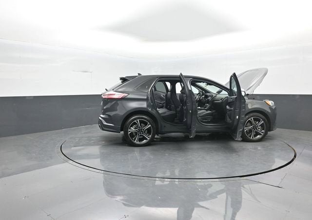 2021 Ford Edge ST