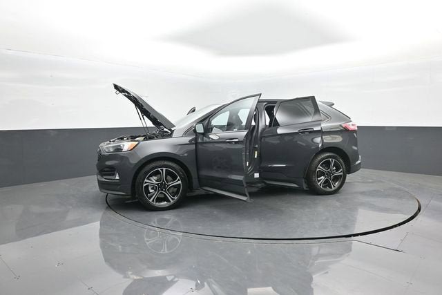 2021 Ford Edge ST