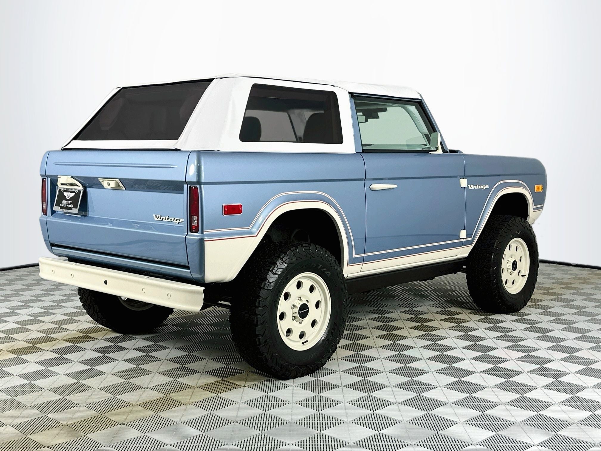 2025 Ford Bronco Vintage