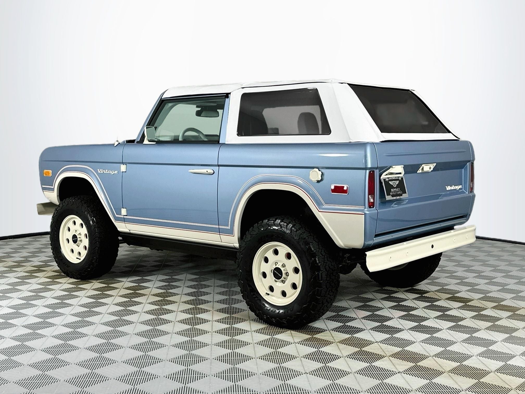 2025 Ford Bronco Vintage