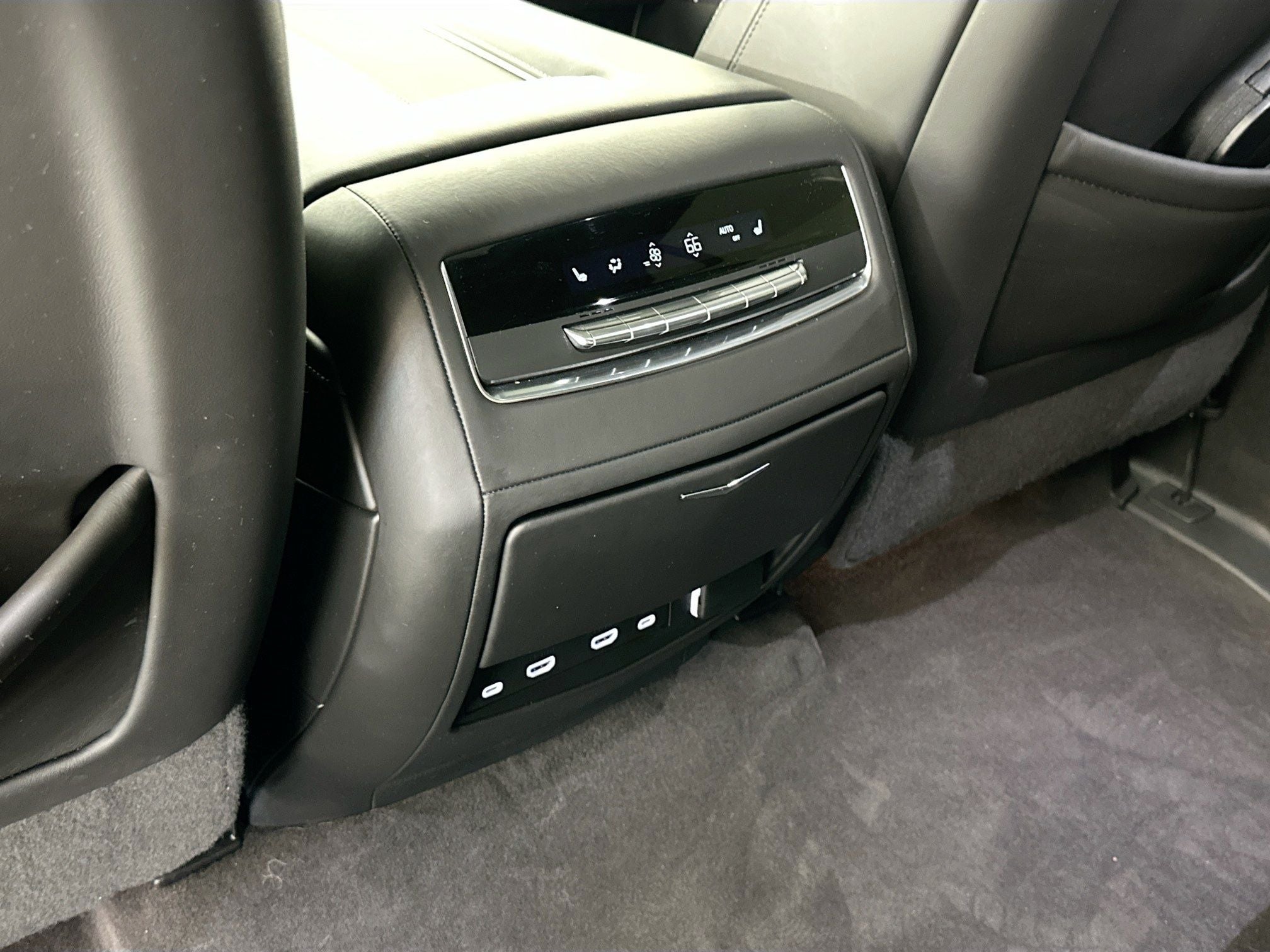 2024 Cadillac Escalade ESV Sport Platinum