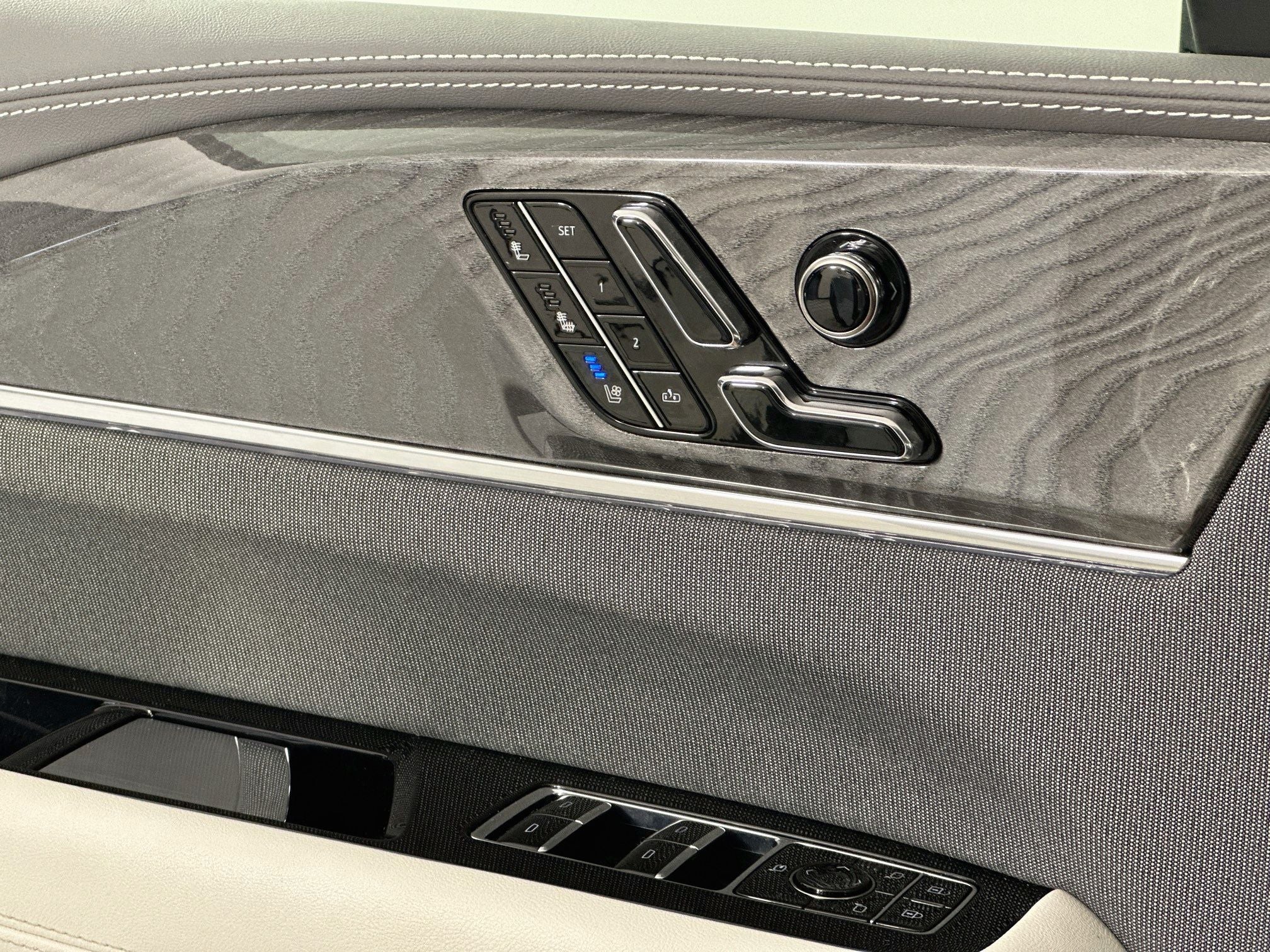 2025 Cadillac ESCALADE IQ Sport 1