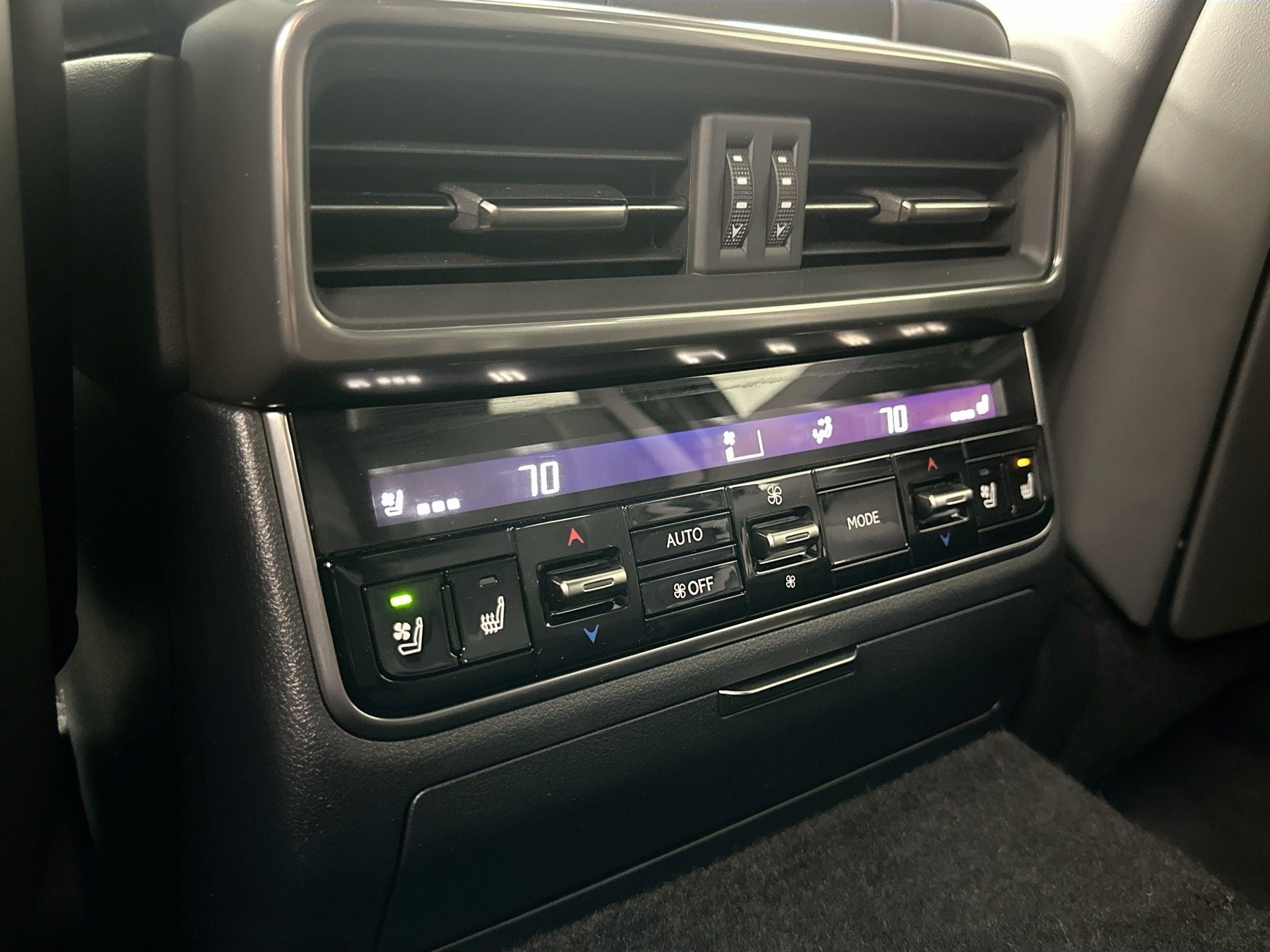 2025 Lexus LX 700h Overtrail