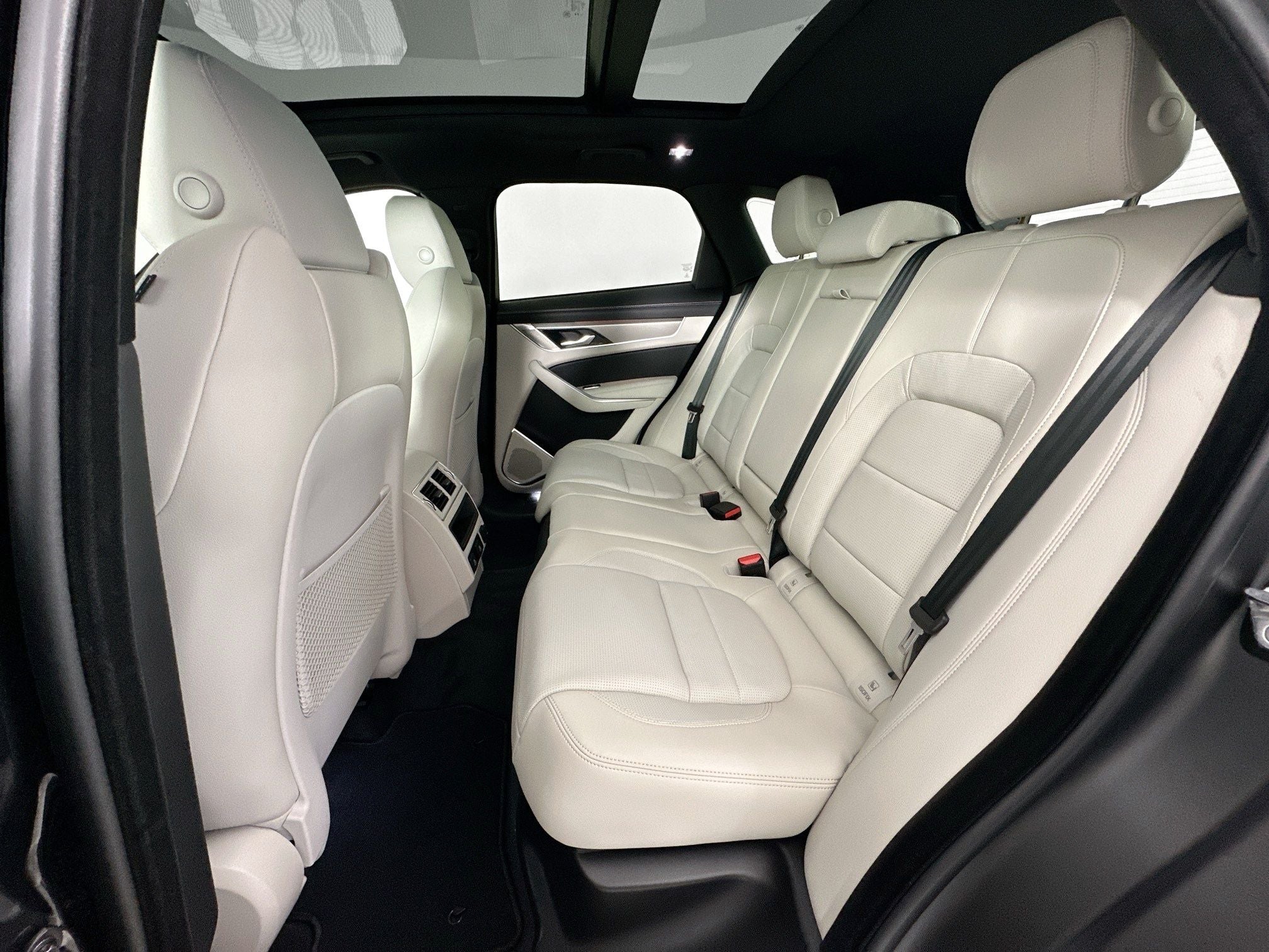 2026 Jaguar F-PACE P250 R-Dynamic S