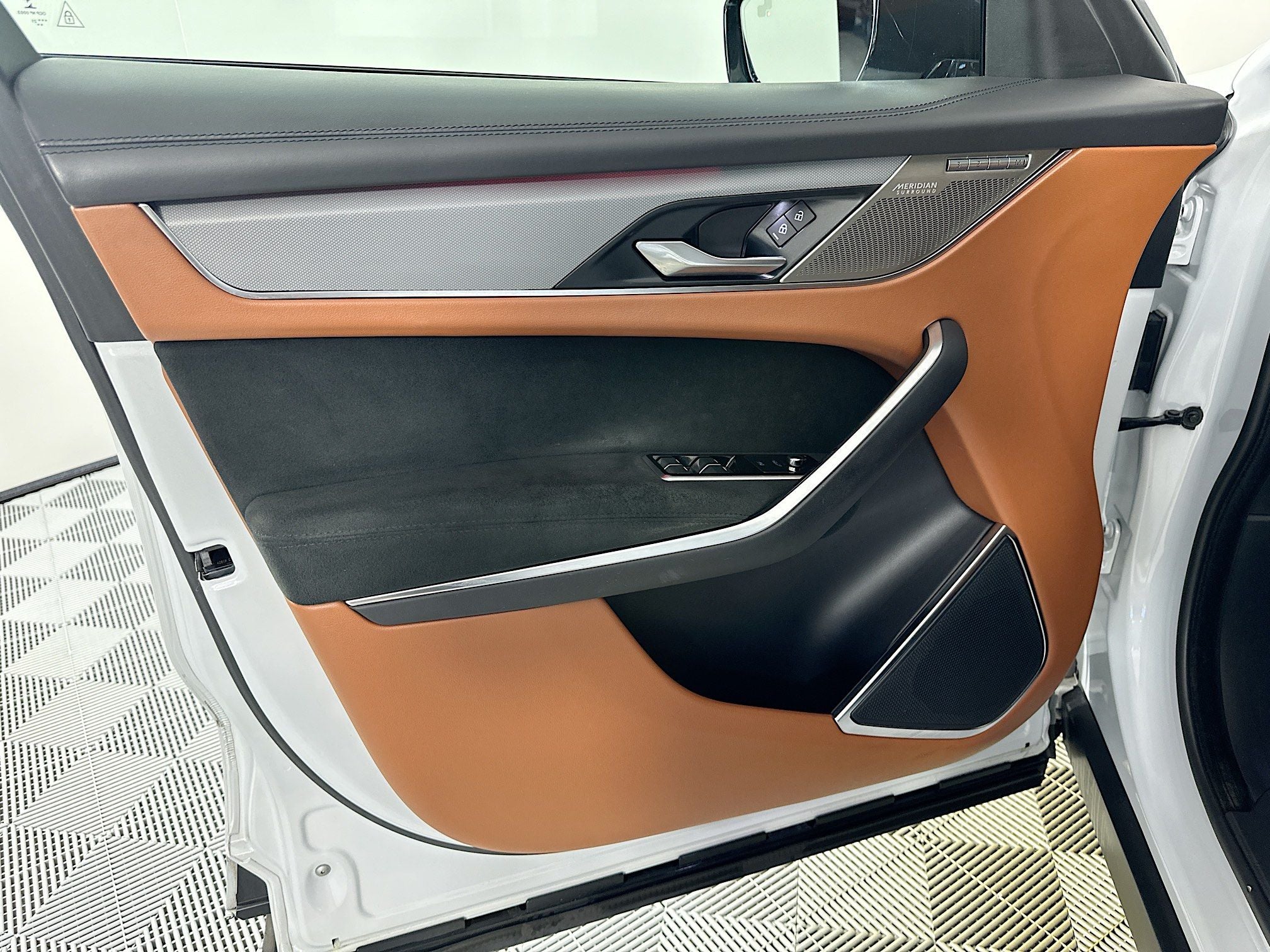 2021 Jaguar F-PACE SVR
