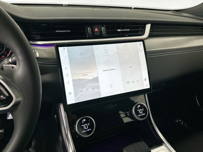 2024 Jaguar XF R-Dynamic SE