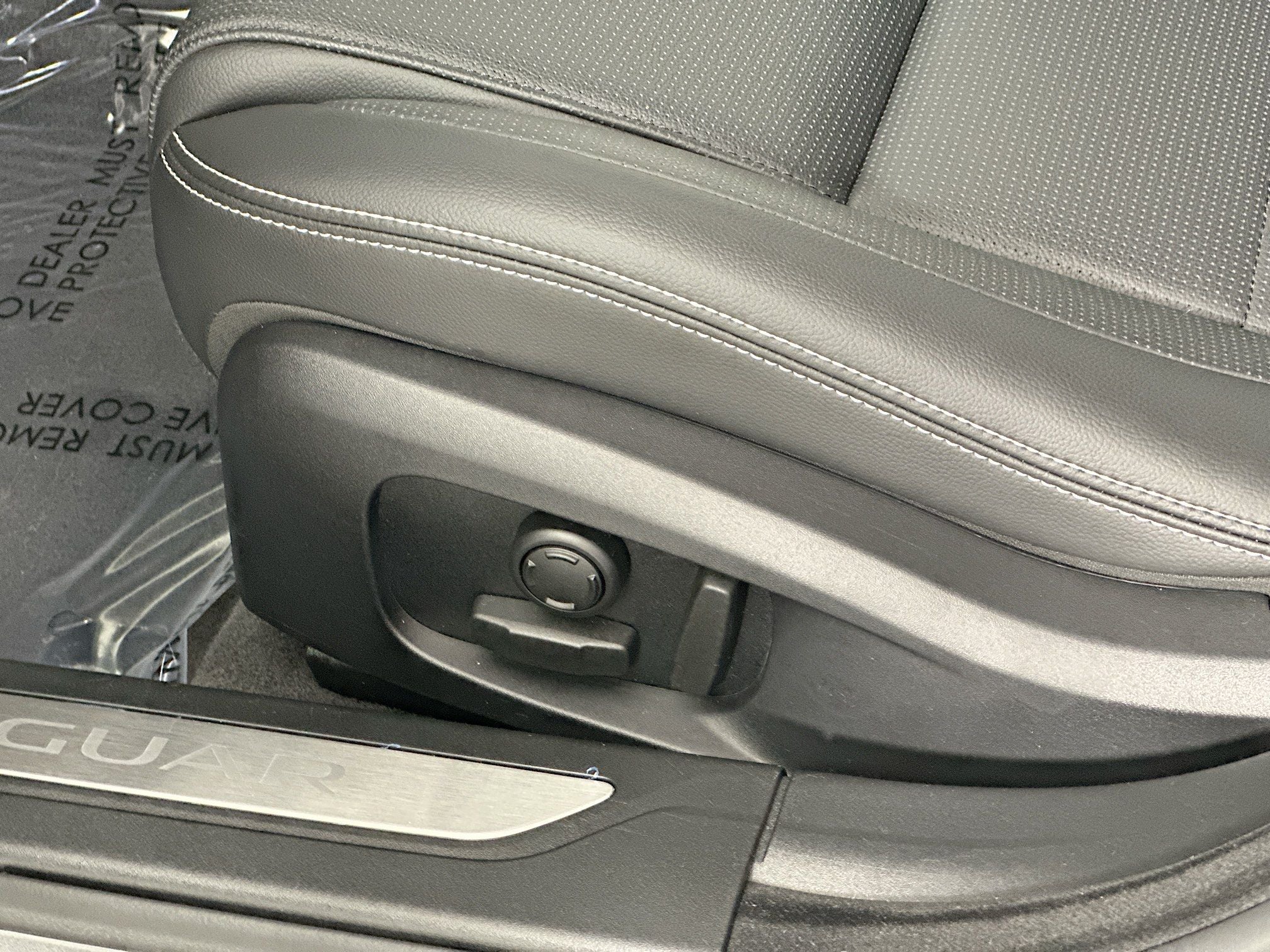 2024 Jaguar XF R-Dynamic SE