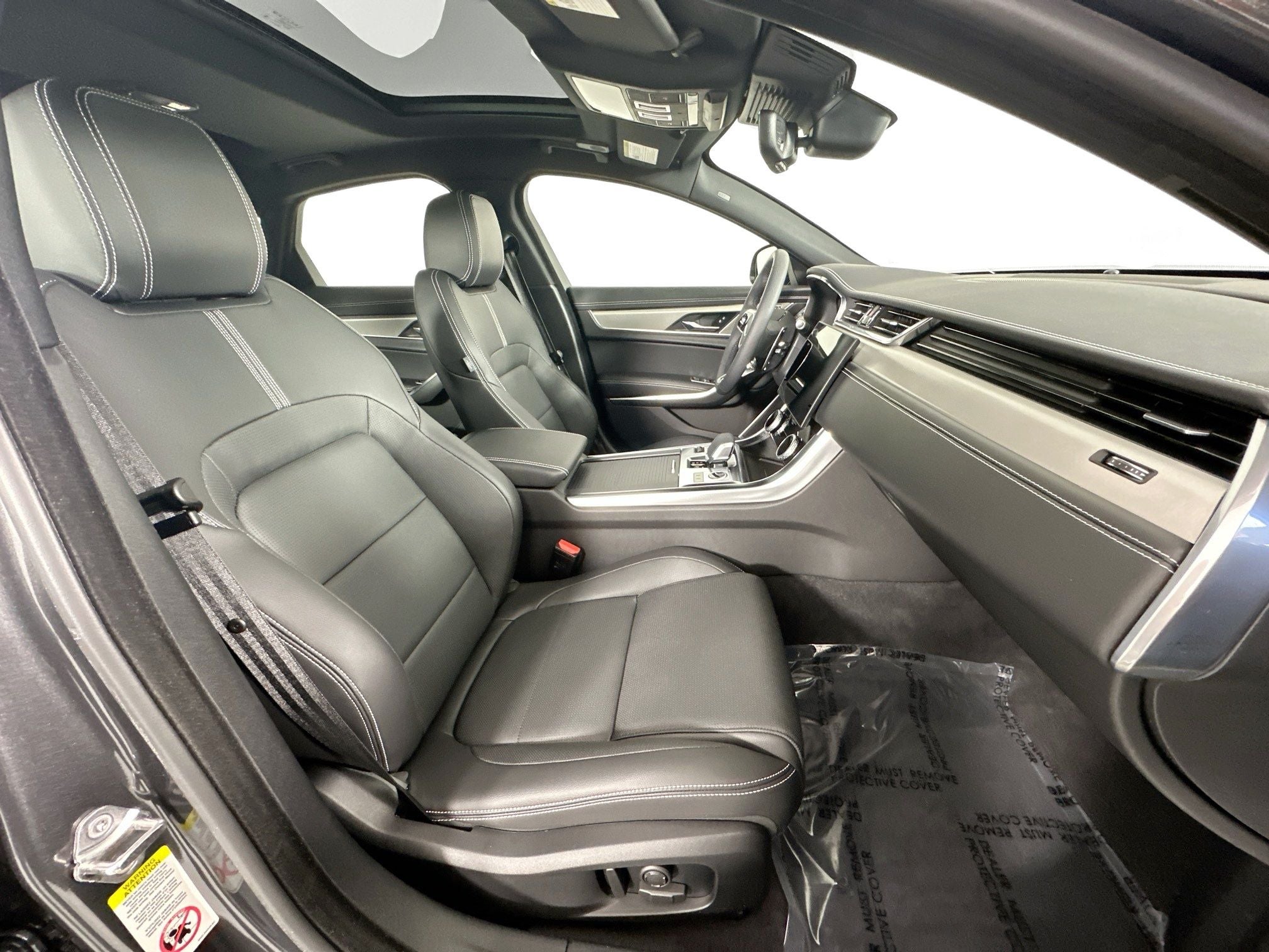 2024 Jaguar XF R-Dynamic SE