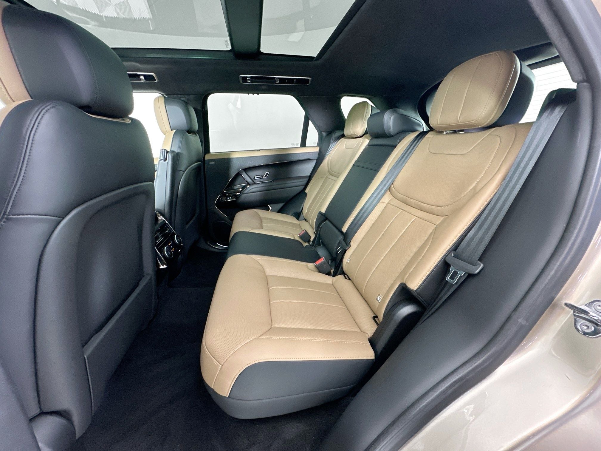 2025 Land Rover Range Rover Sport Plug-in Hybrid Autobiography