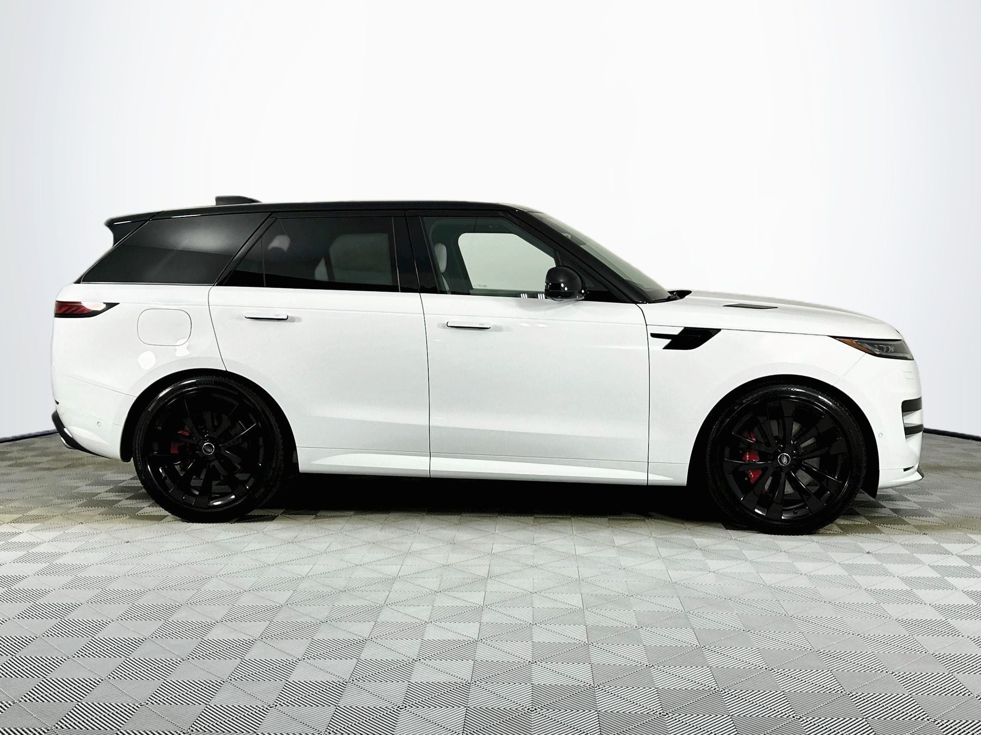 2025 Land Rover Range Rover Sport Dynamic SE