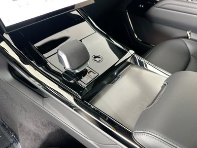 2026 Land Rover Range Rover Sport SE