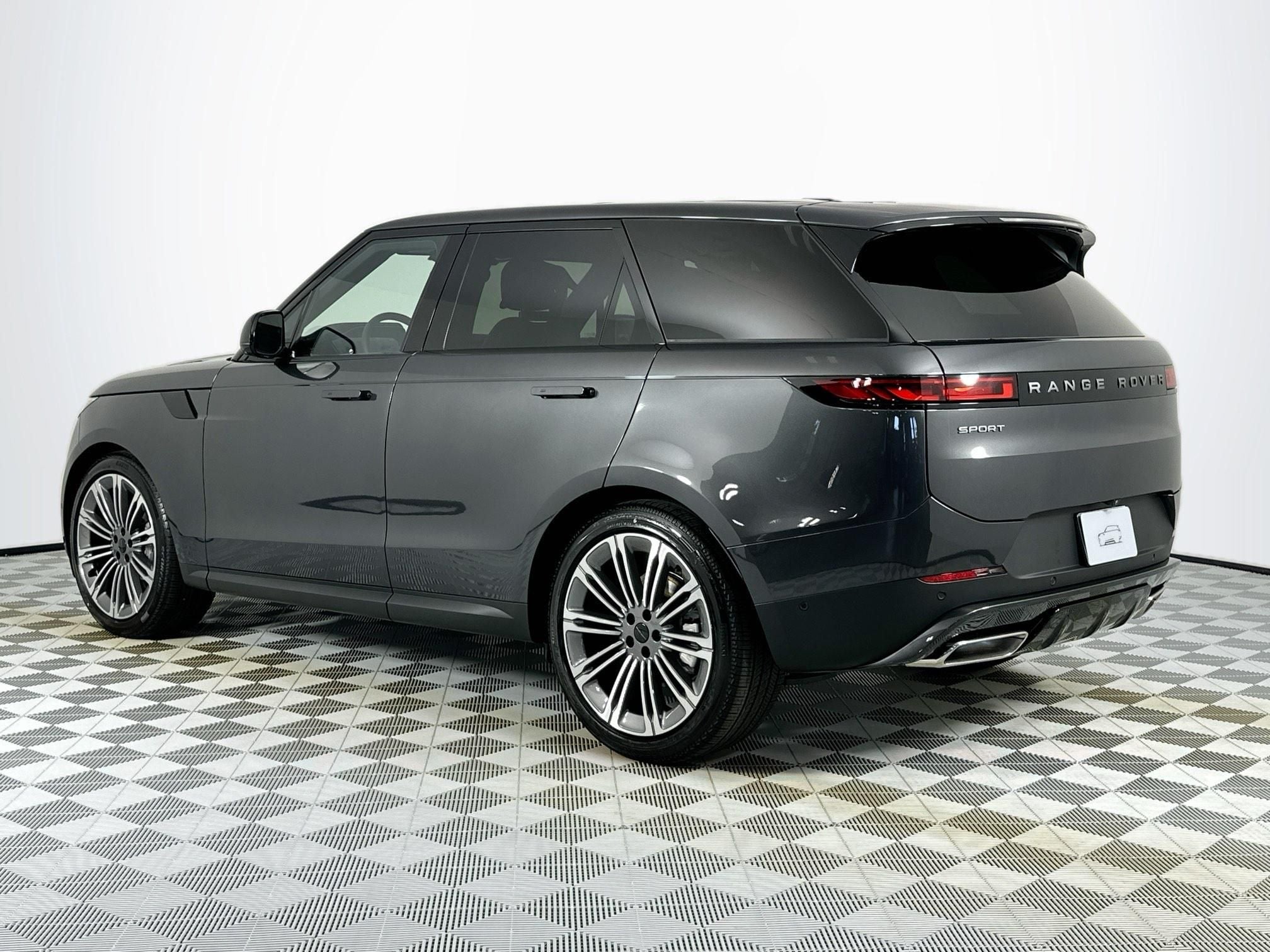 2026 Land Rover Range Rover Sport SE