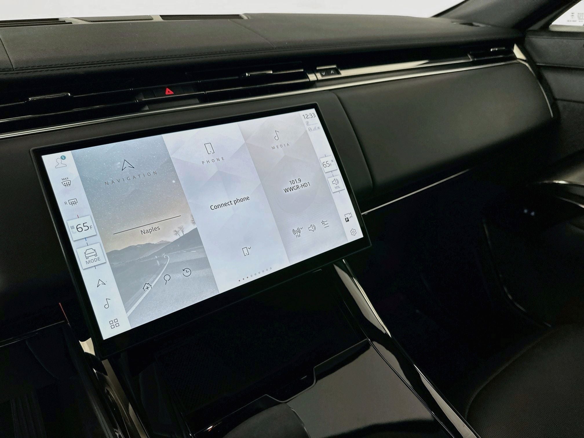 2024 Land Rover Range Rover Sport SE