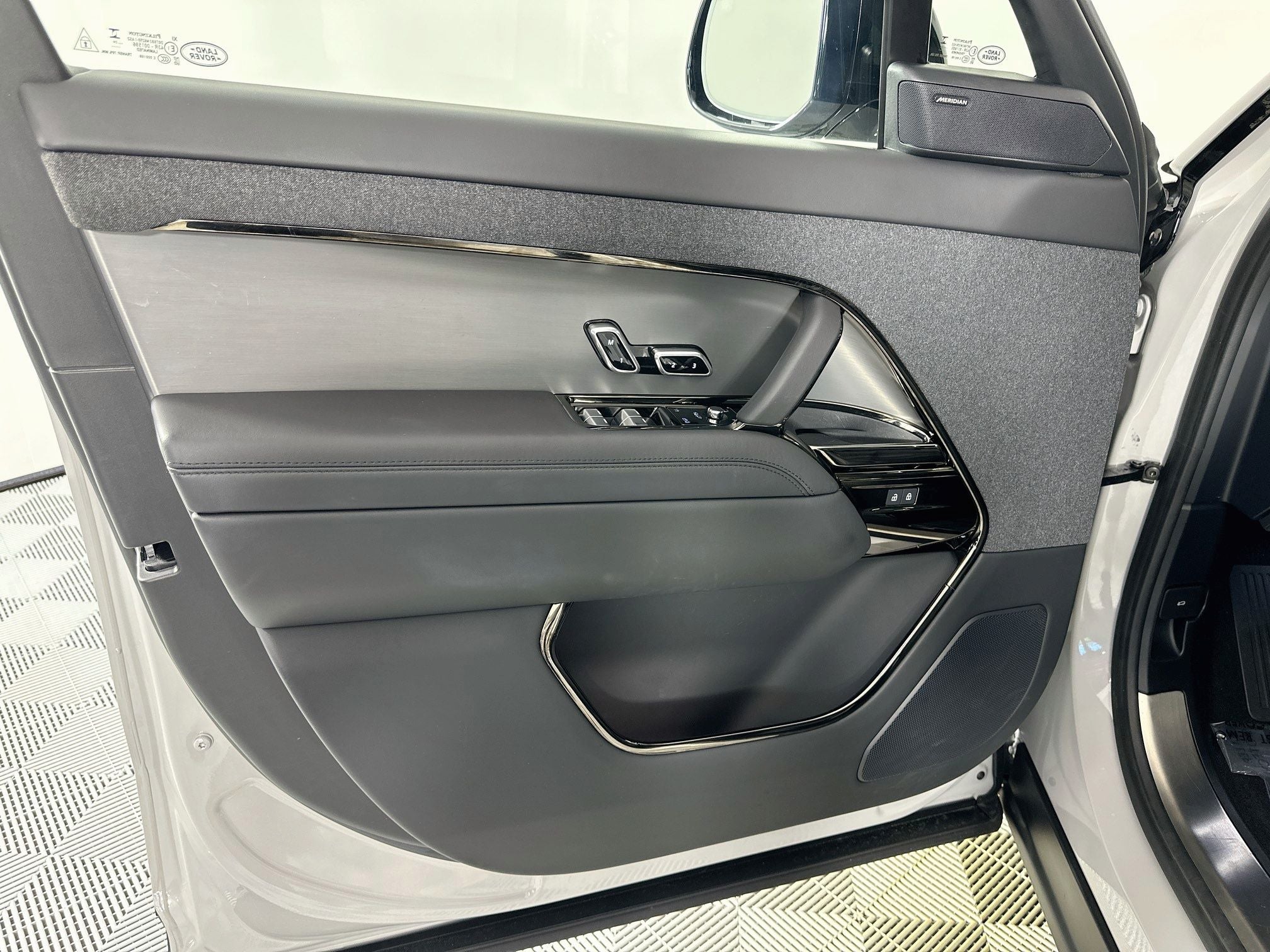 2024 Land Rover Range Rover Sport SE