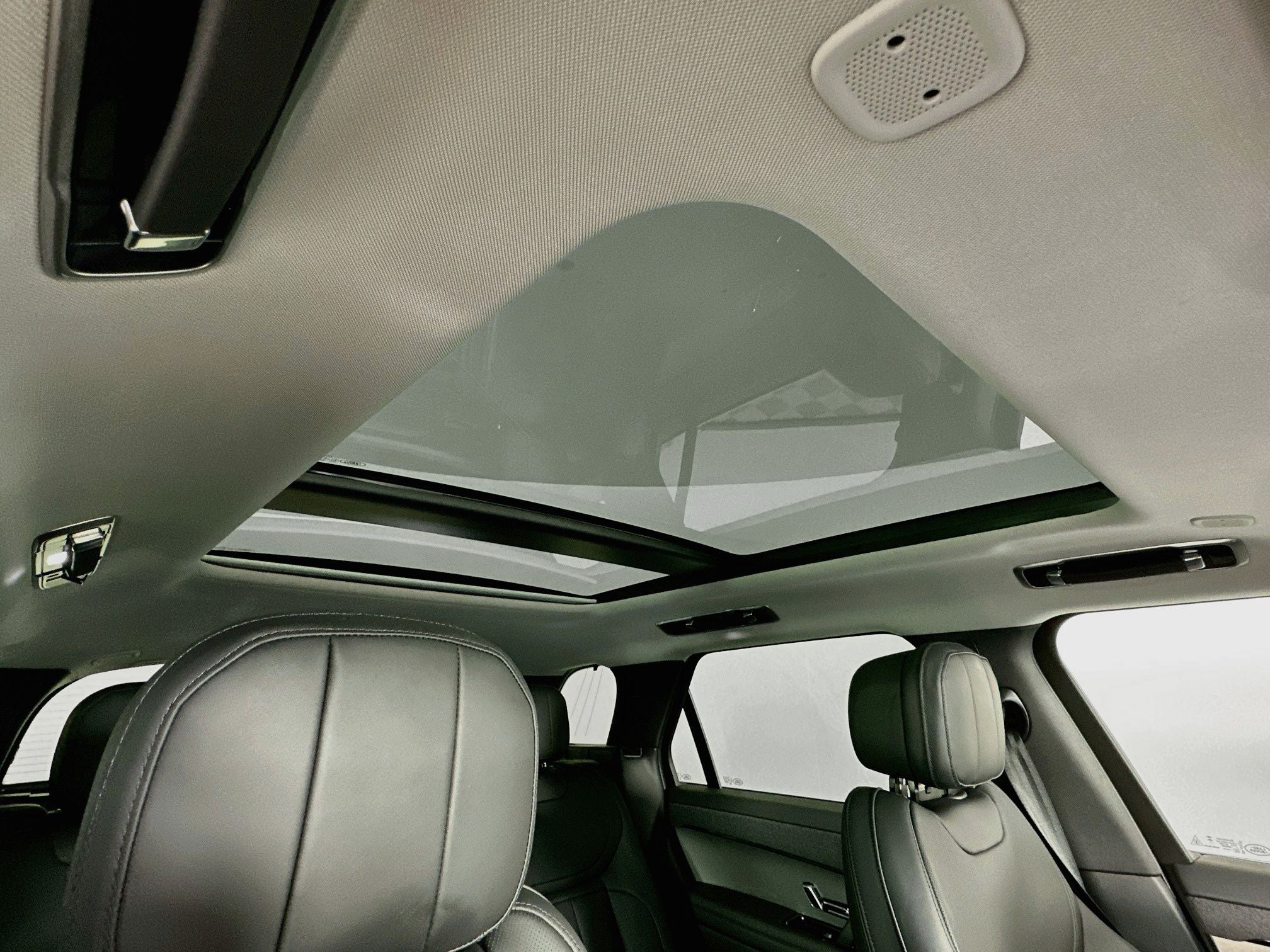2024 Land Rover Range Rover Sport SE