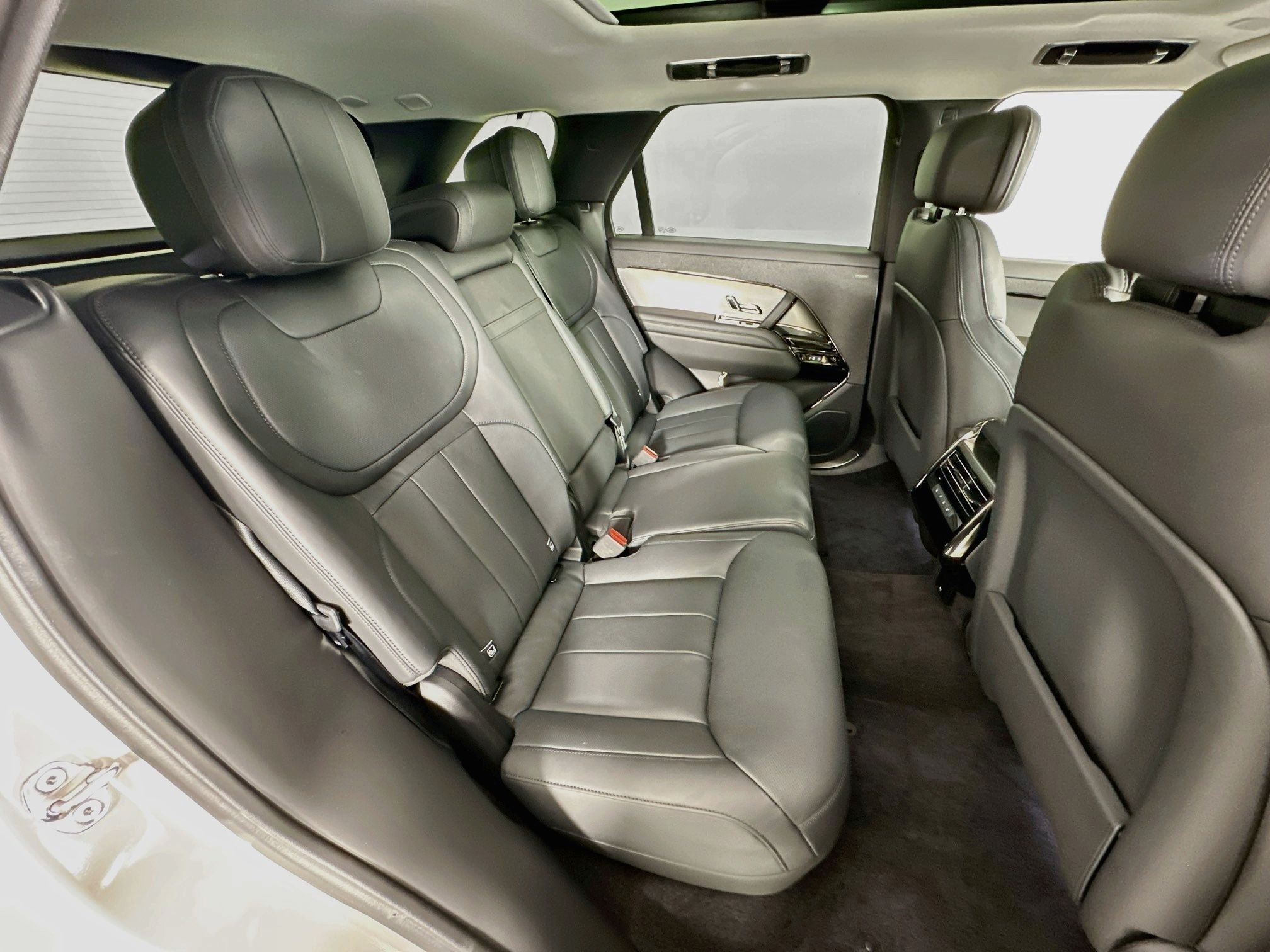 2024 Land Rover Range Rover Sport SE