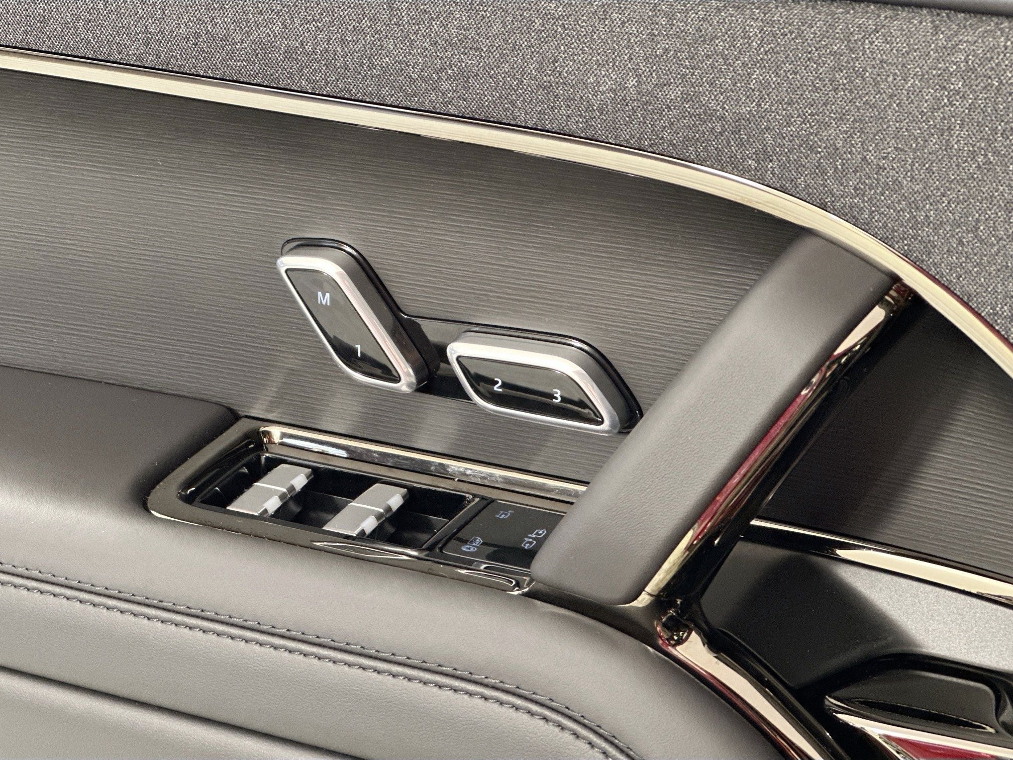 2026 Land Rover Range Rover Sport SE