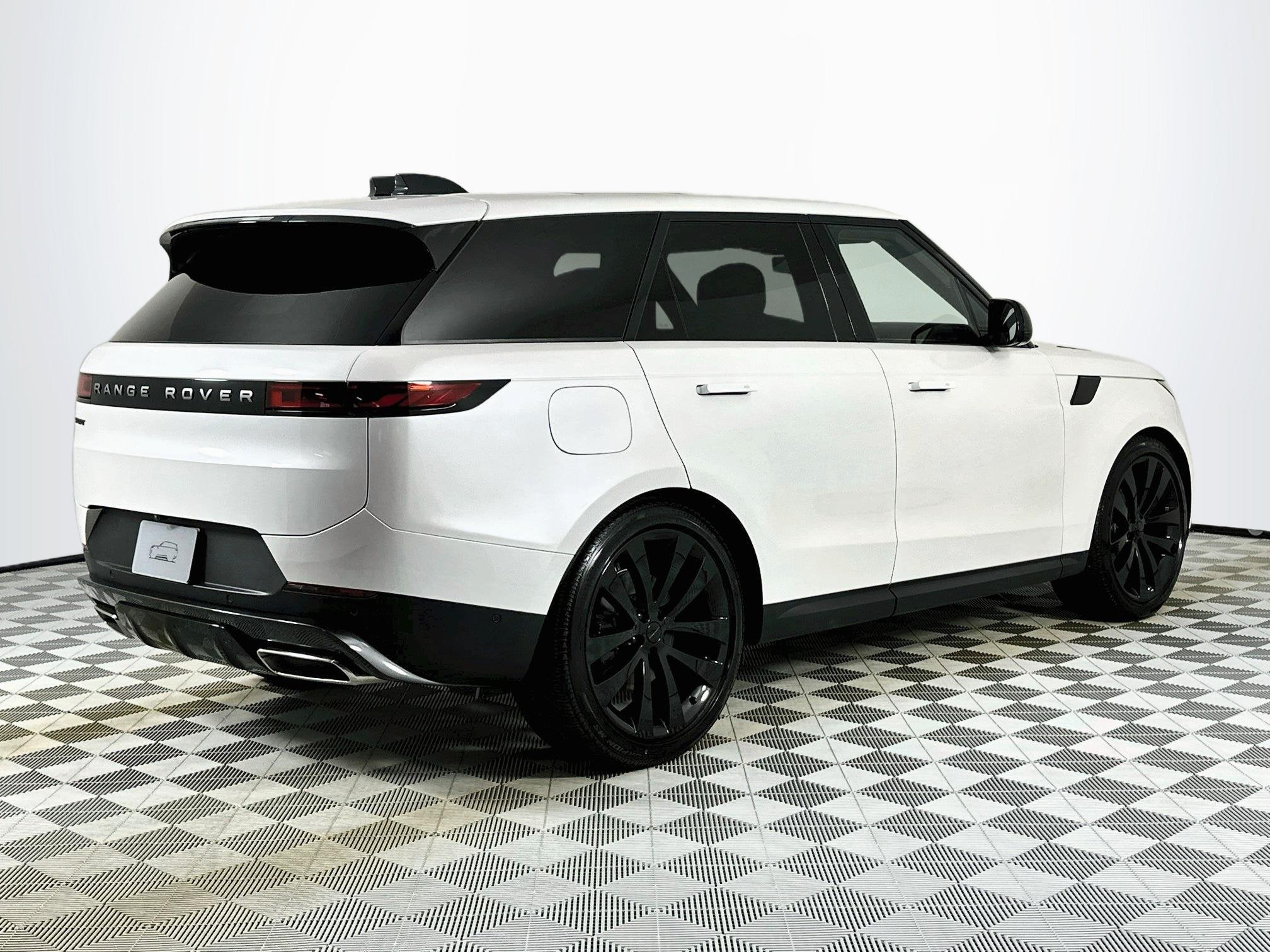 2026 Land Rover Range Rover Sport SE