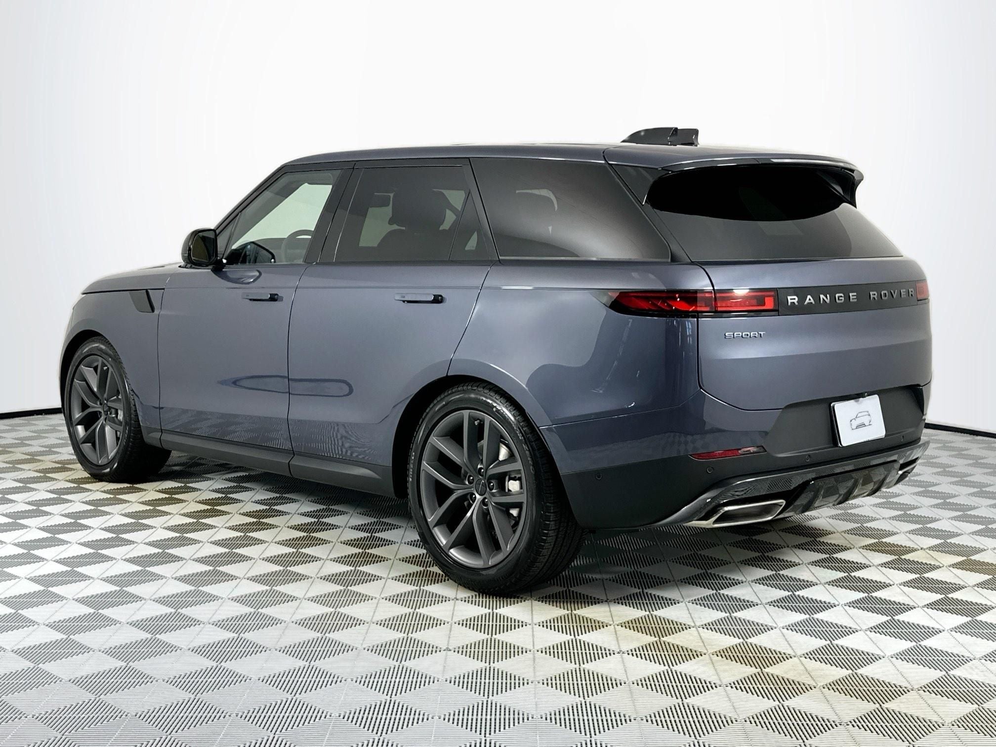 2026 Land Rover Range Rover Sport SE