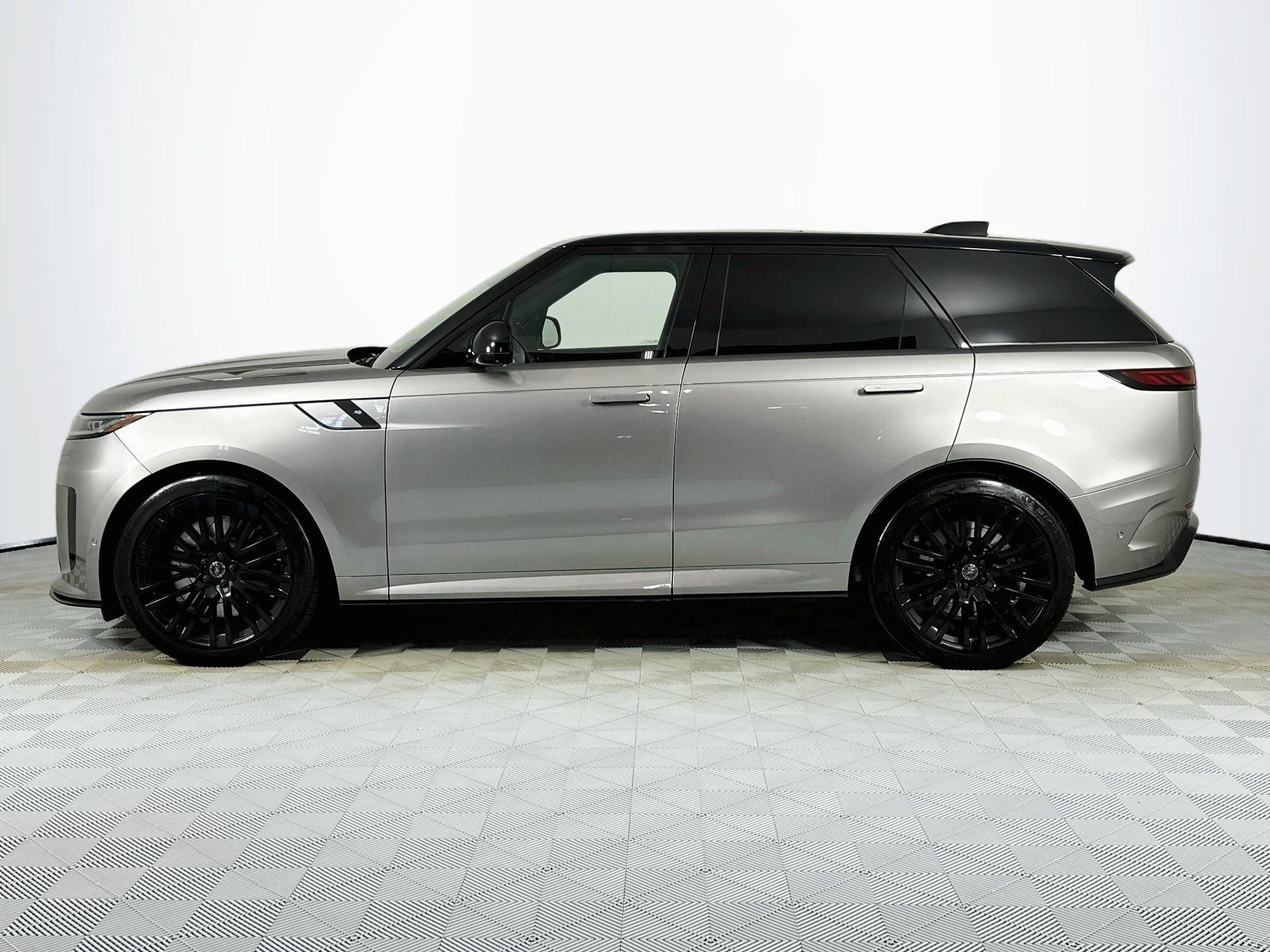 2024 Land Rover Range Rover Sport SV Edition One Flux Silver