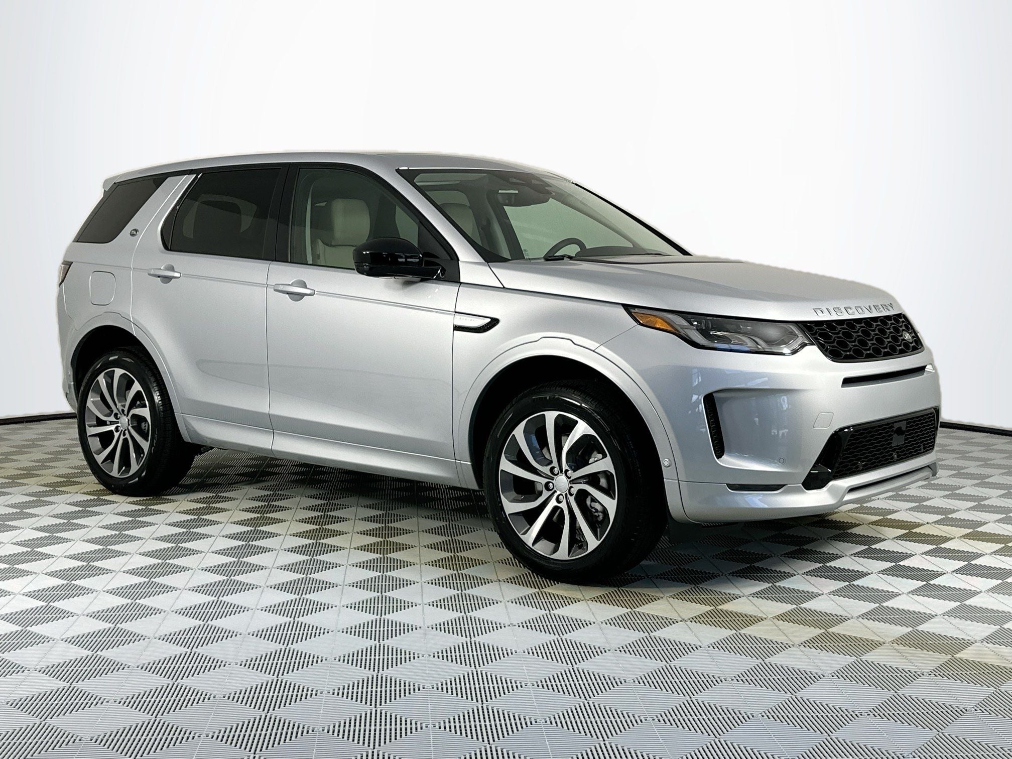 2025 Land Rover Discovery Sport S