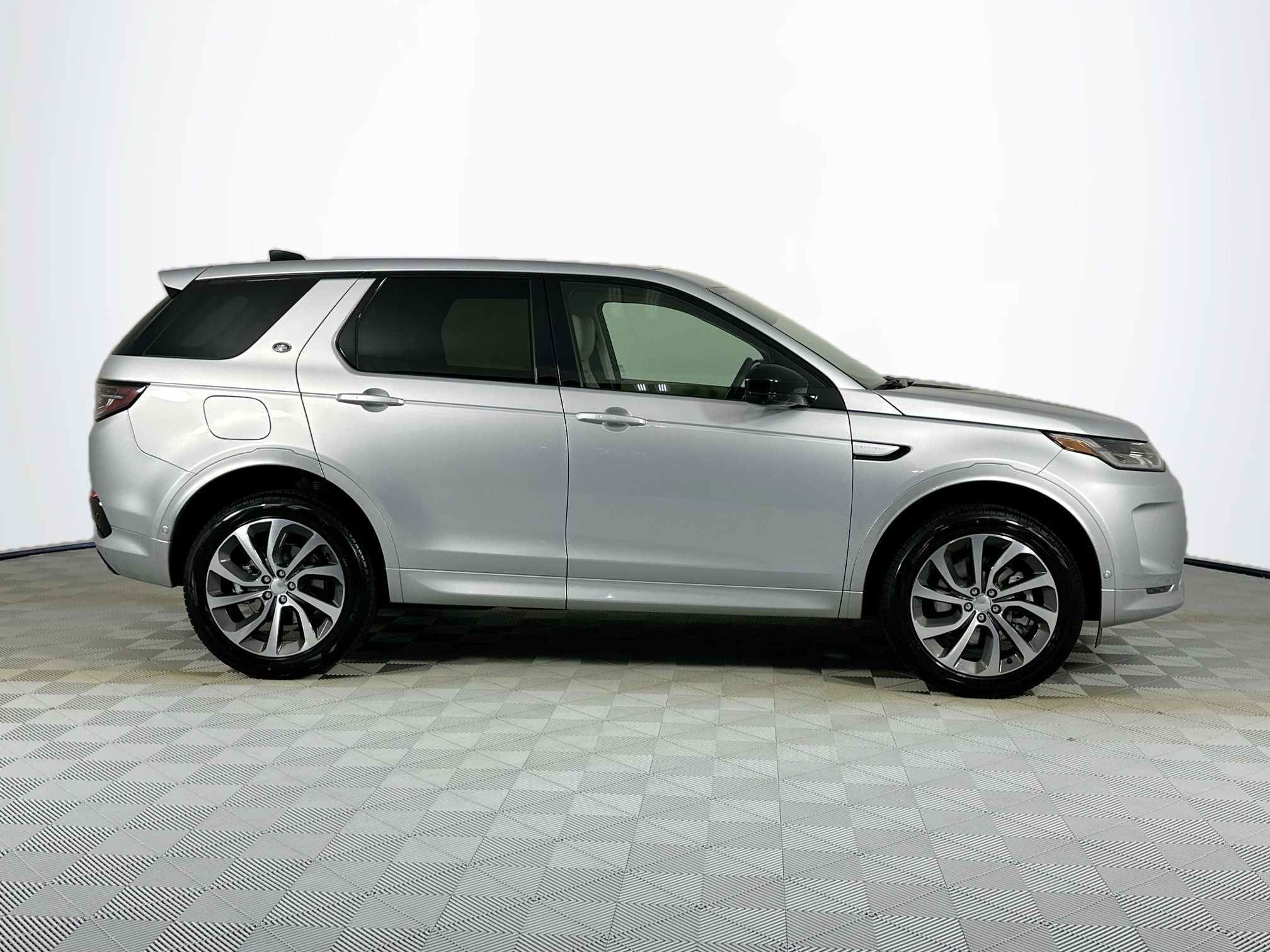 2025 Land Rover Discovery Sport S