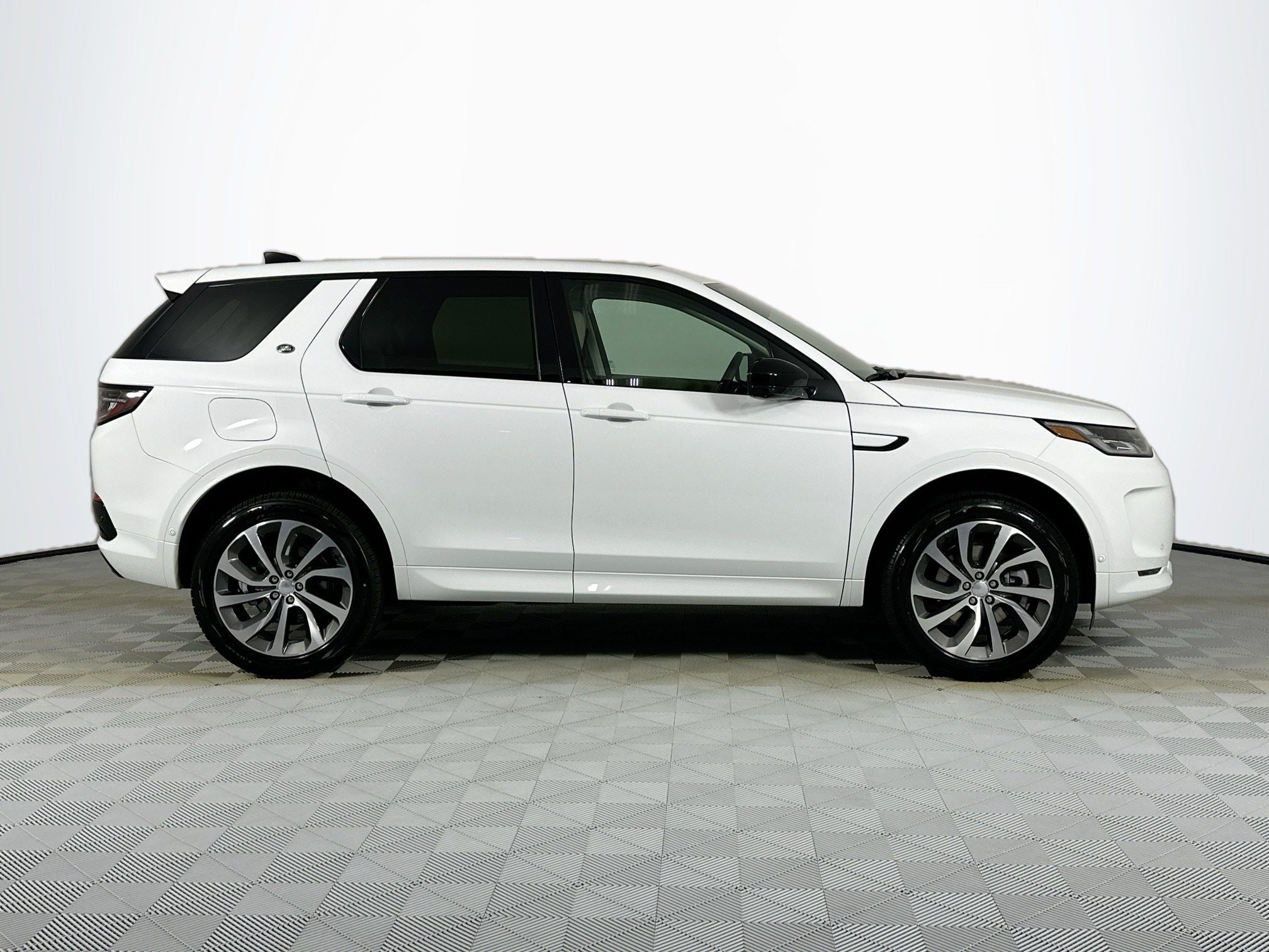 2025 Land Rover Discovery Sport S