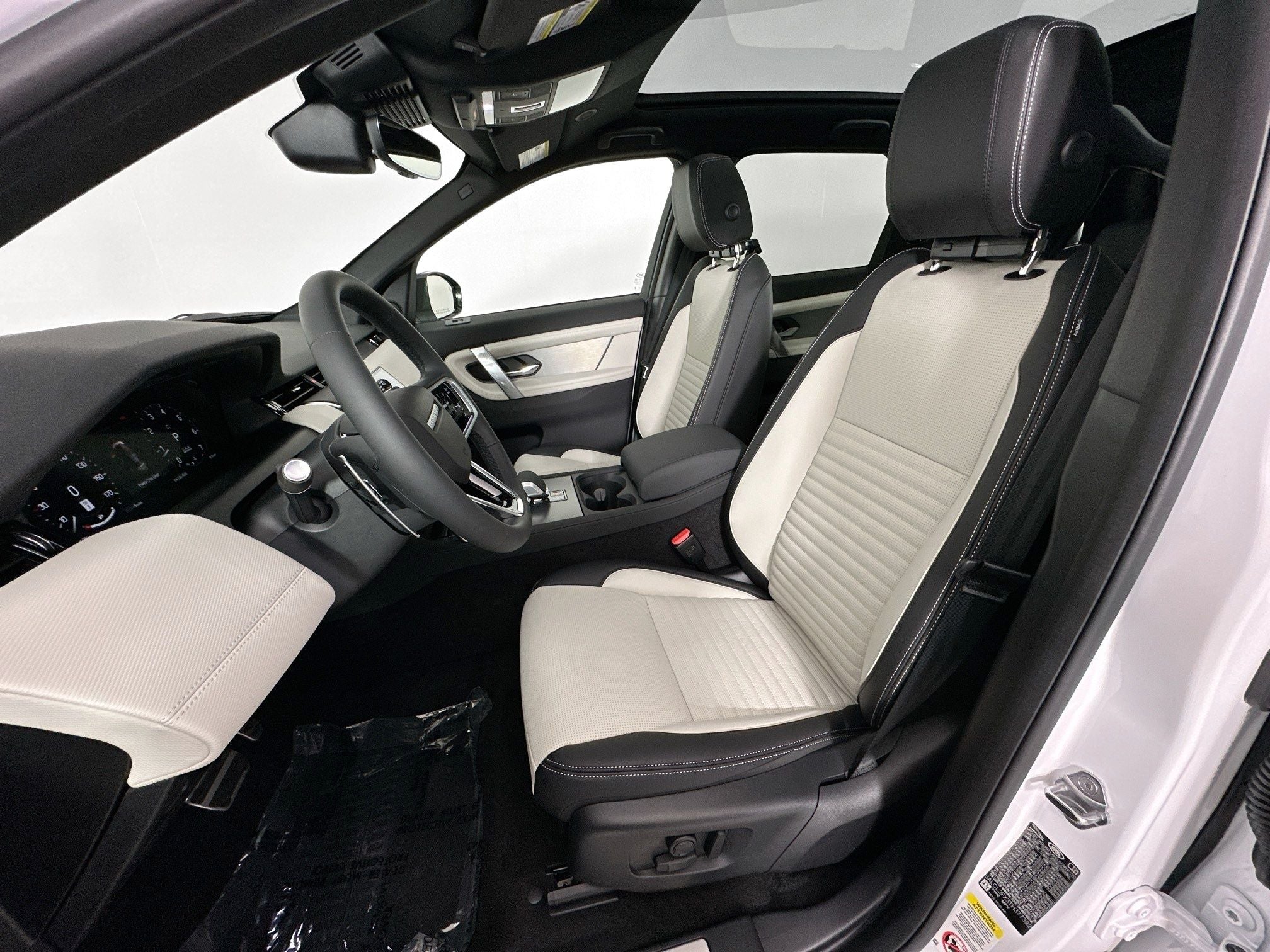 2026 Land Rover Discovery Sport Landmark