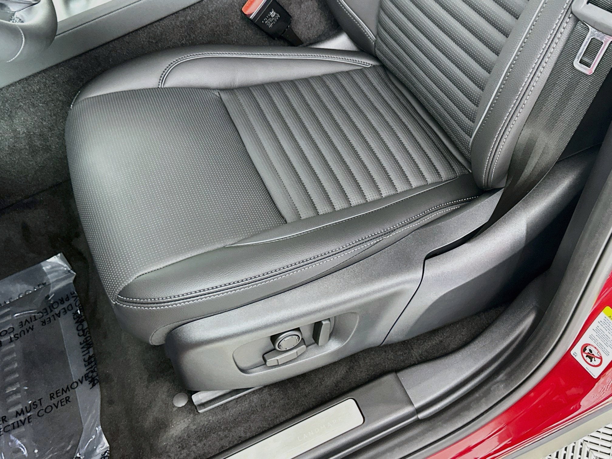 2026 Land Rover Discovery Sport Landmark