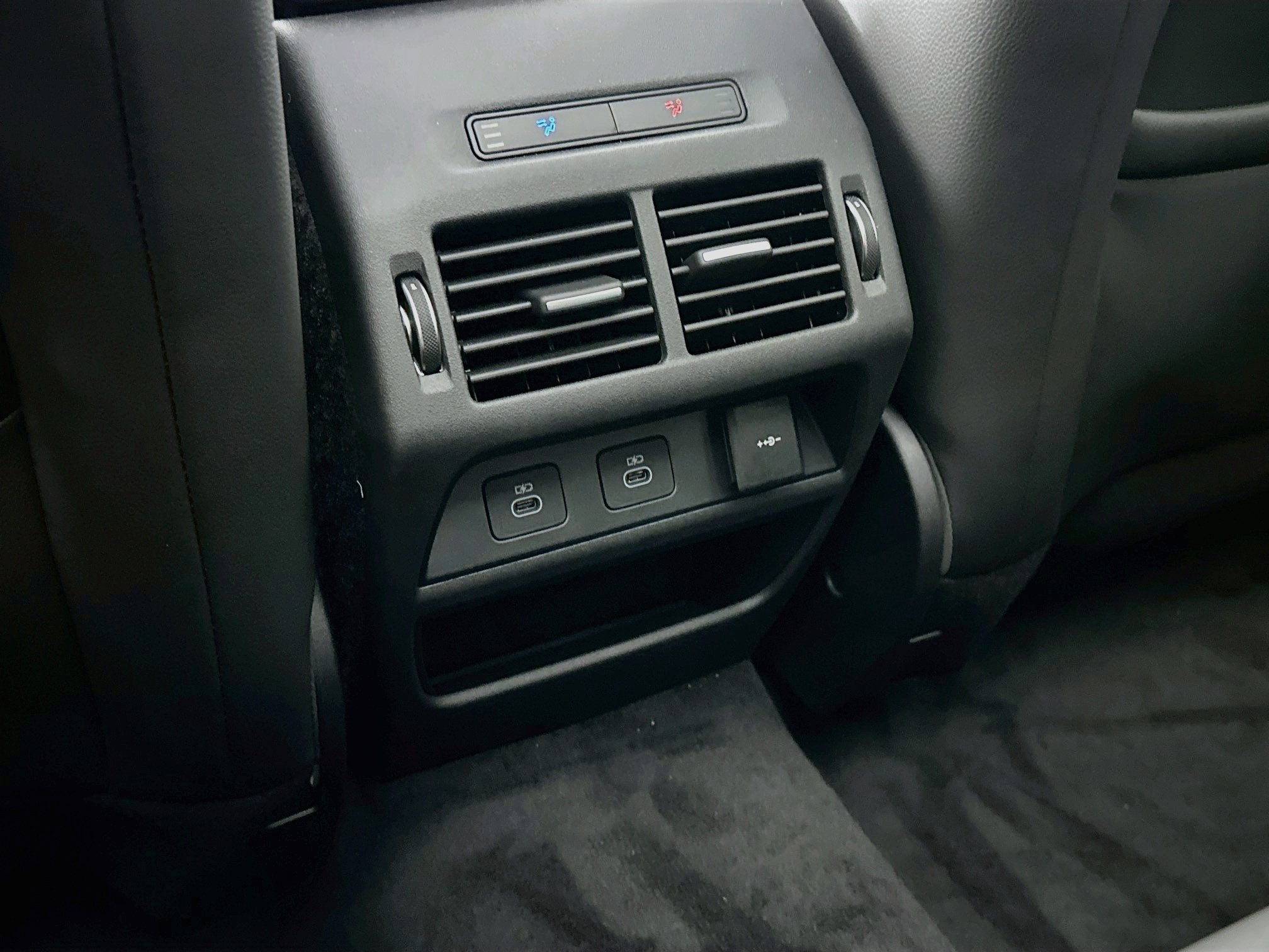 2026 Land Rover Discovery Sport Landmark