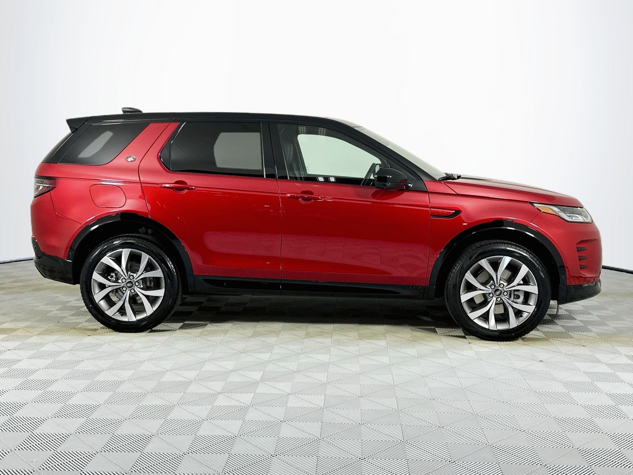 2026 Land Rover Discovery Sport Landmark