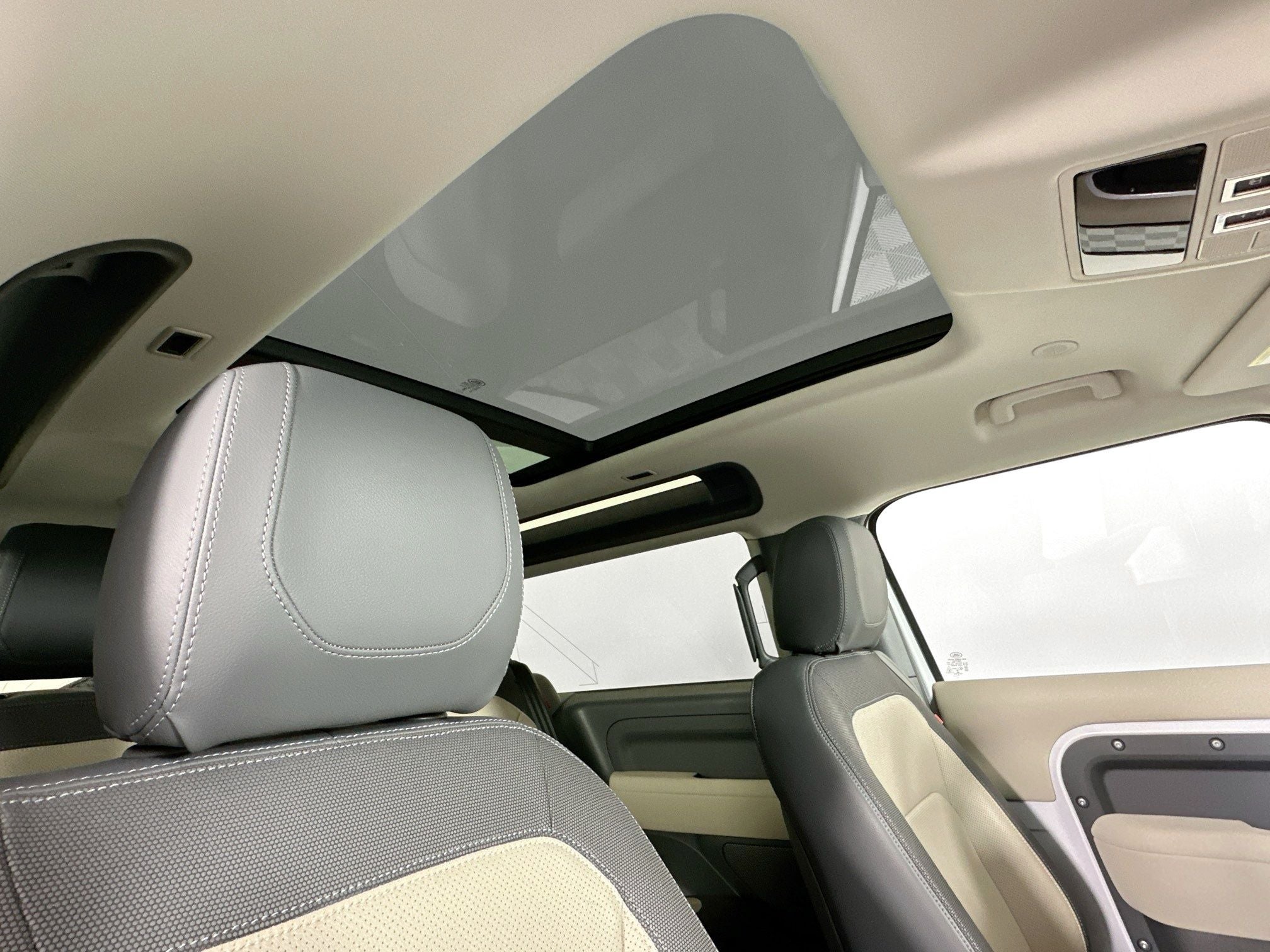 2023 Land Rover Defender 90 X-Dynamic SE