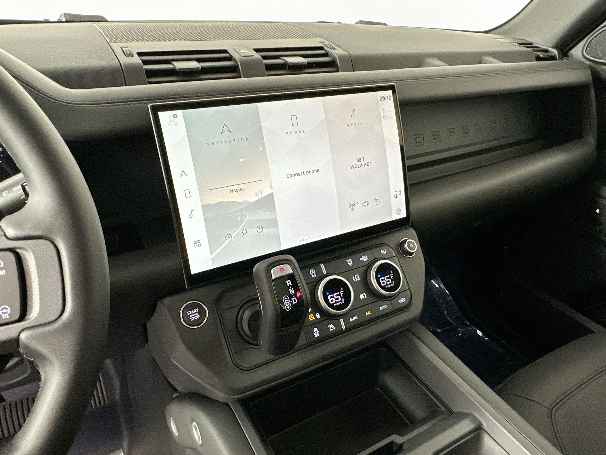 2026 Land Rover Defender 110 X-Dynamic SE