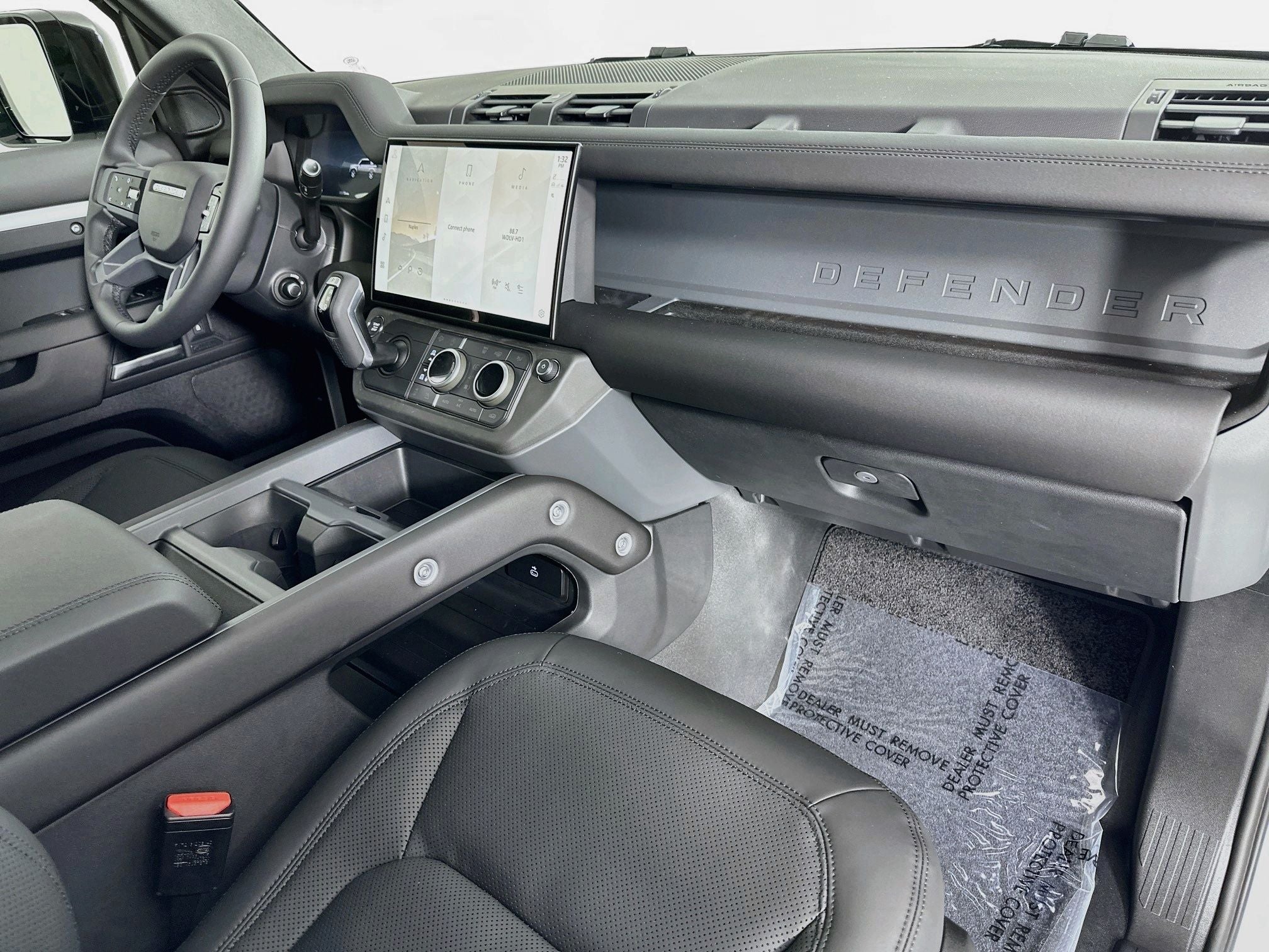 2026 Land Rover Defender 110 X-Dynamic SE