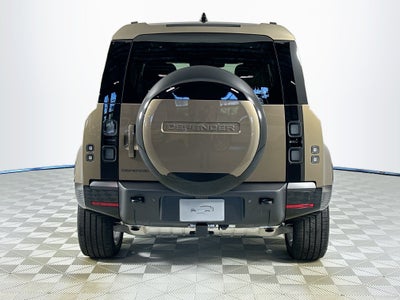 2026 Land Rover Defender 110 X-Dynamic SE