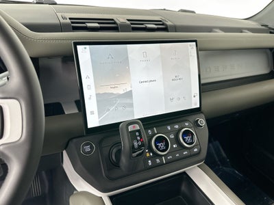 2026 Land Rover Defender 110 X-Dynamic SE