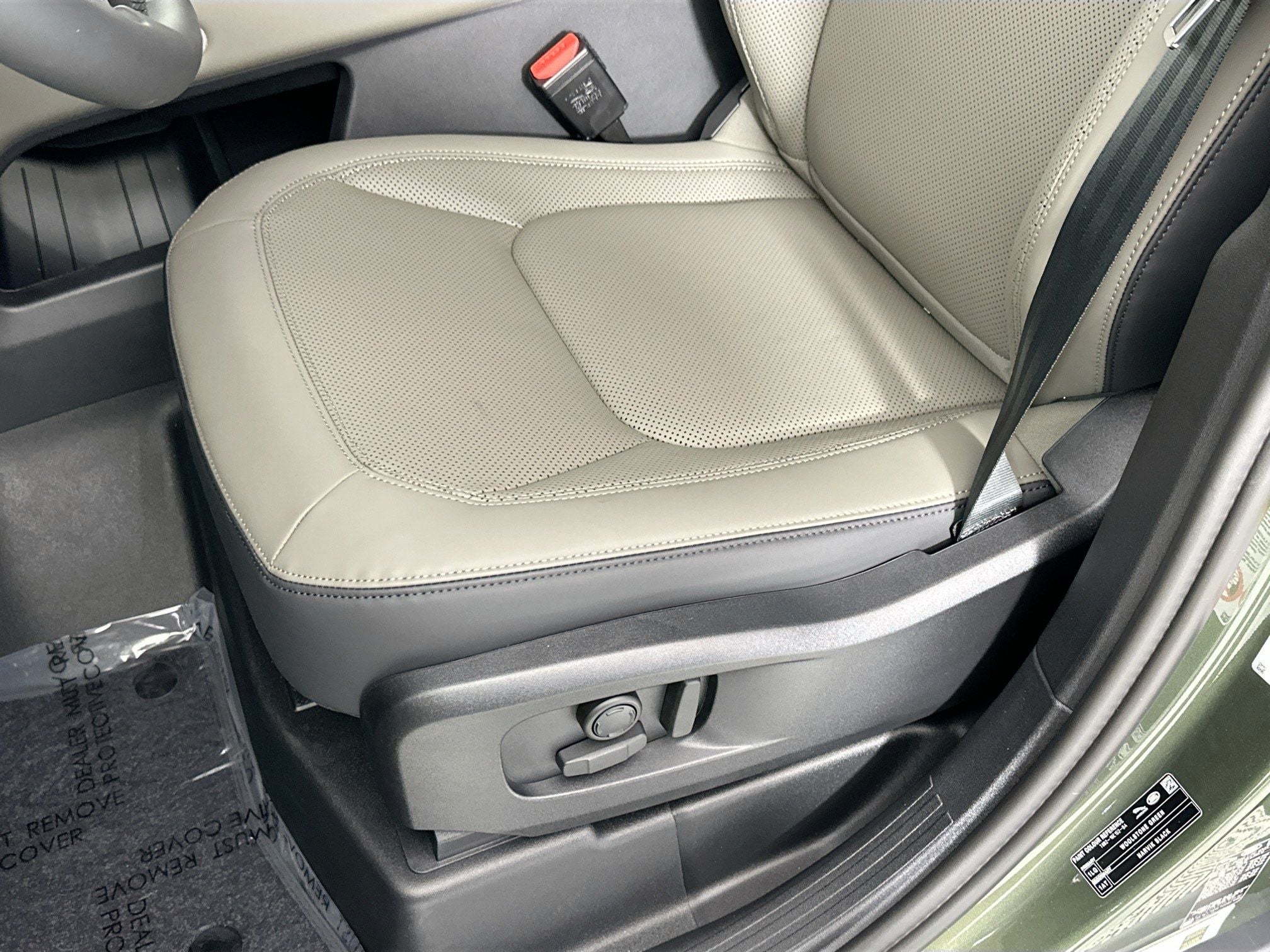 2026 Land Rover Defender 110 X-Dynamic SE