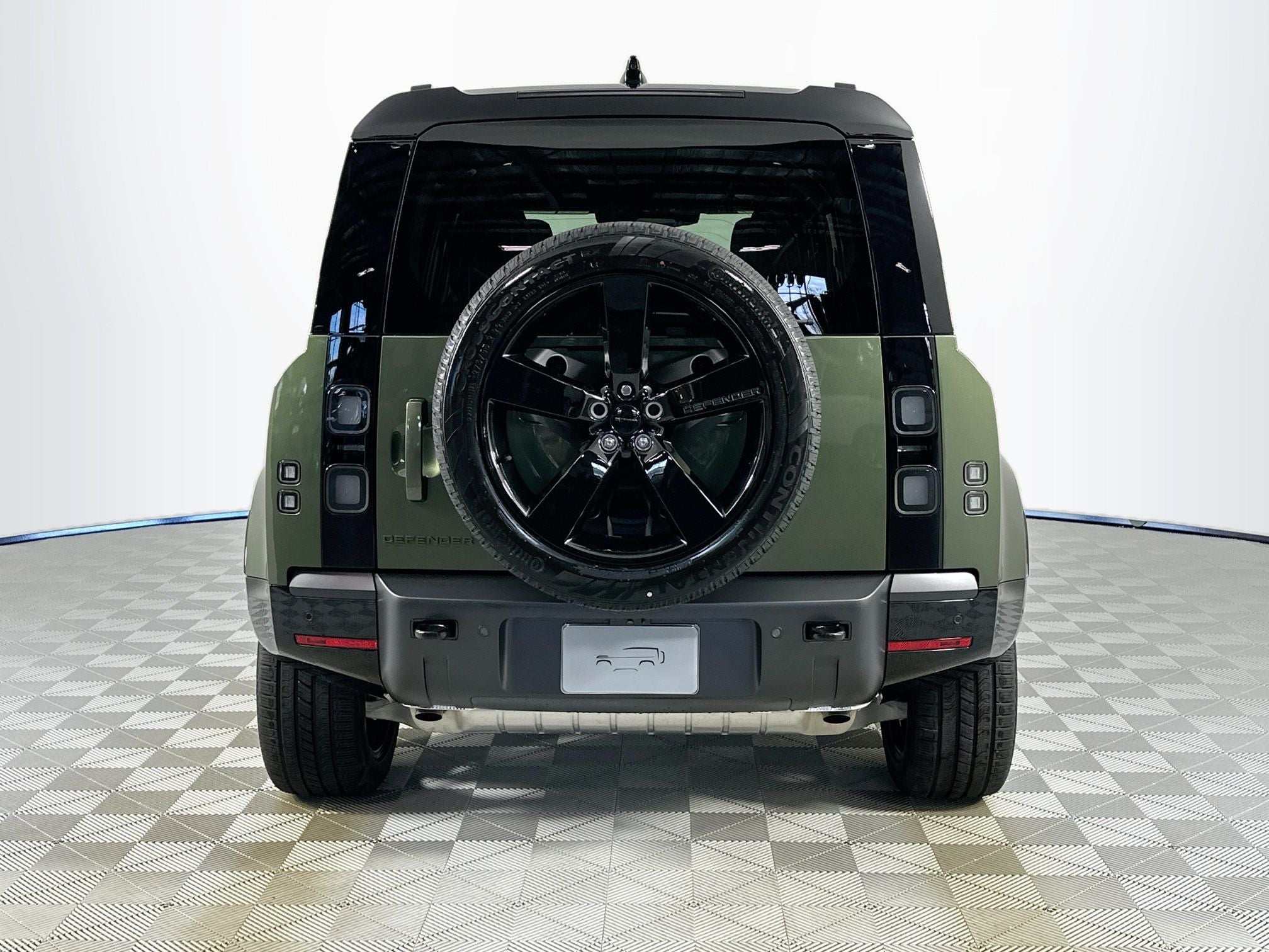 2026 Land Rover Defender 110 X-Dynamic SE