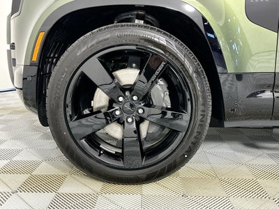 2026 Land Rover Defender 110 X-Dynamic SE