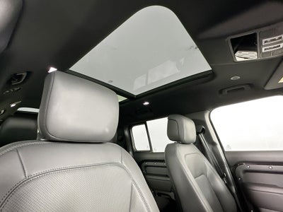 2026 Land Rover Defender 130 X-Dynamic SE