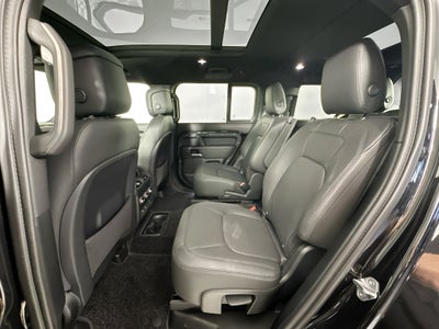 2026 Land Rover Defender 130 X-Dynamic SE