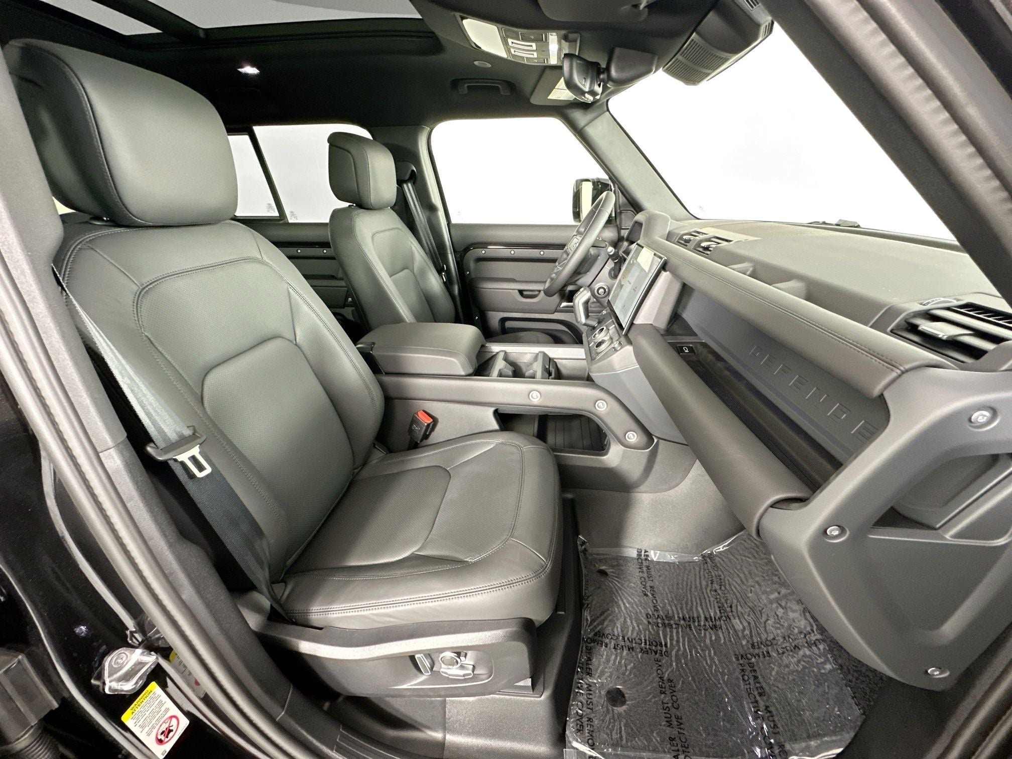 2026 Land Rover Defender 130 X-Dynamic SE