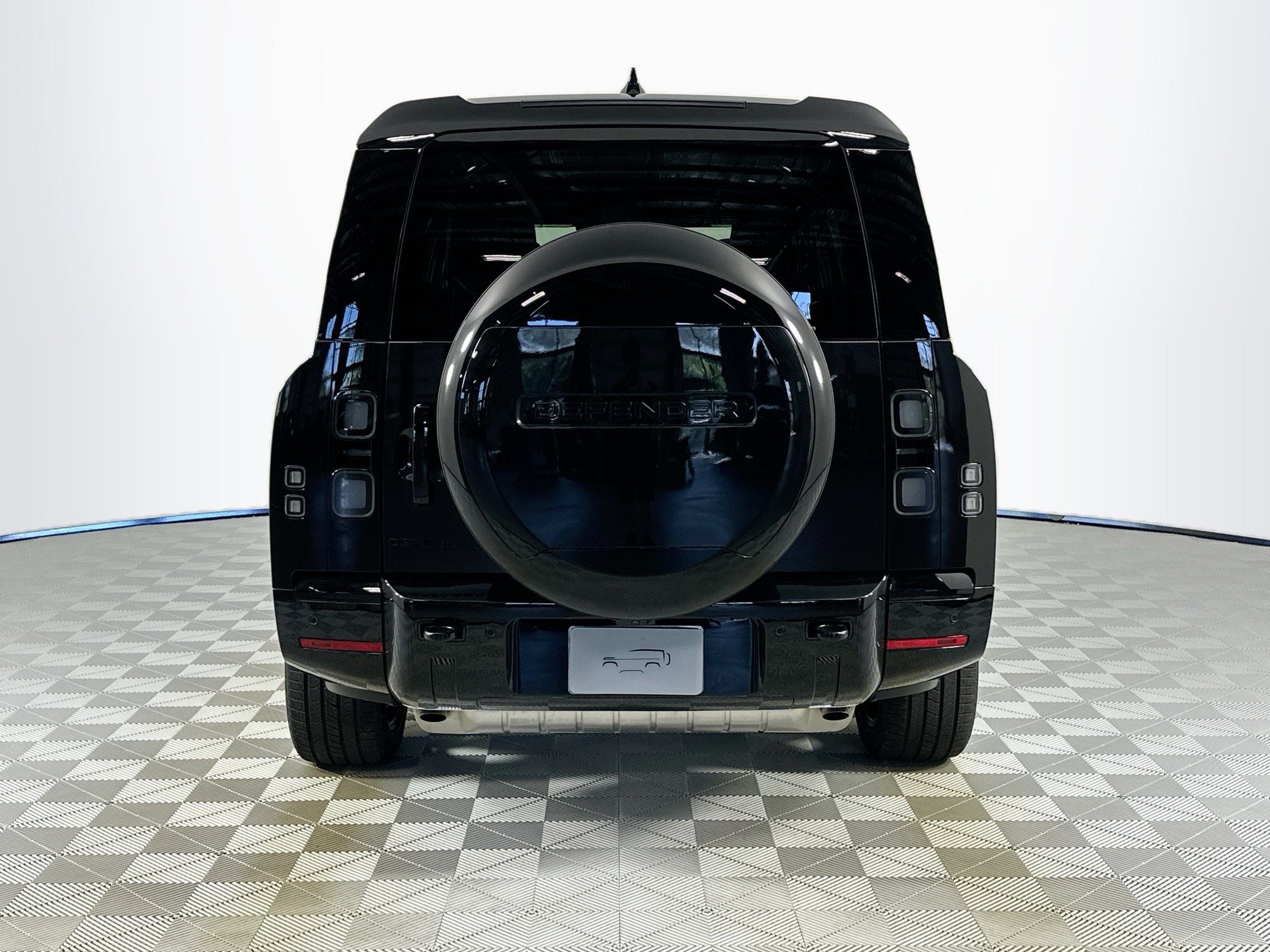 2026 Land Rover Defender 130 X-Dynamic SE