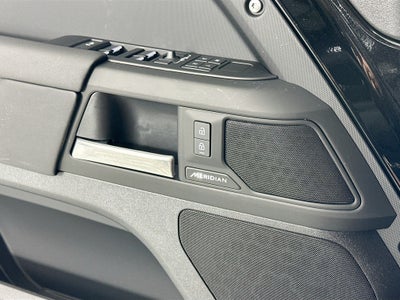 2025 Land Rover Defender 110 S