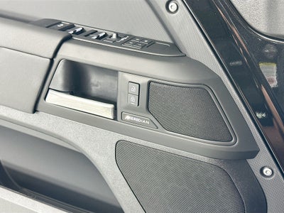 2025 Land Rover Defender 110 S