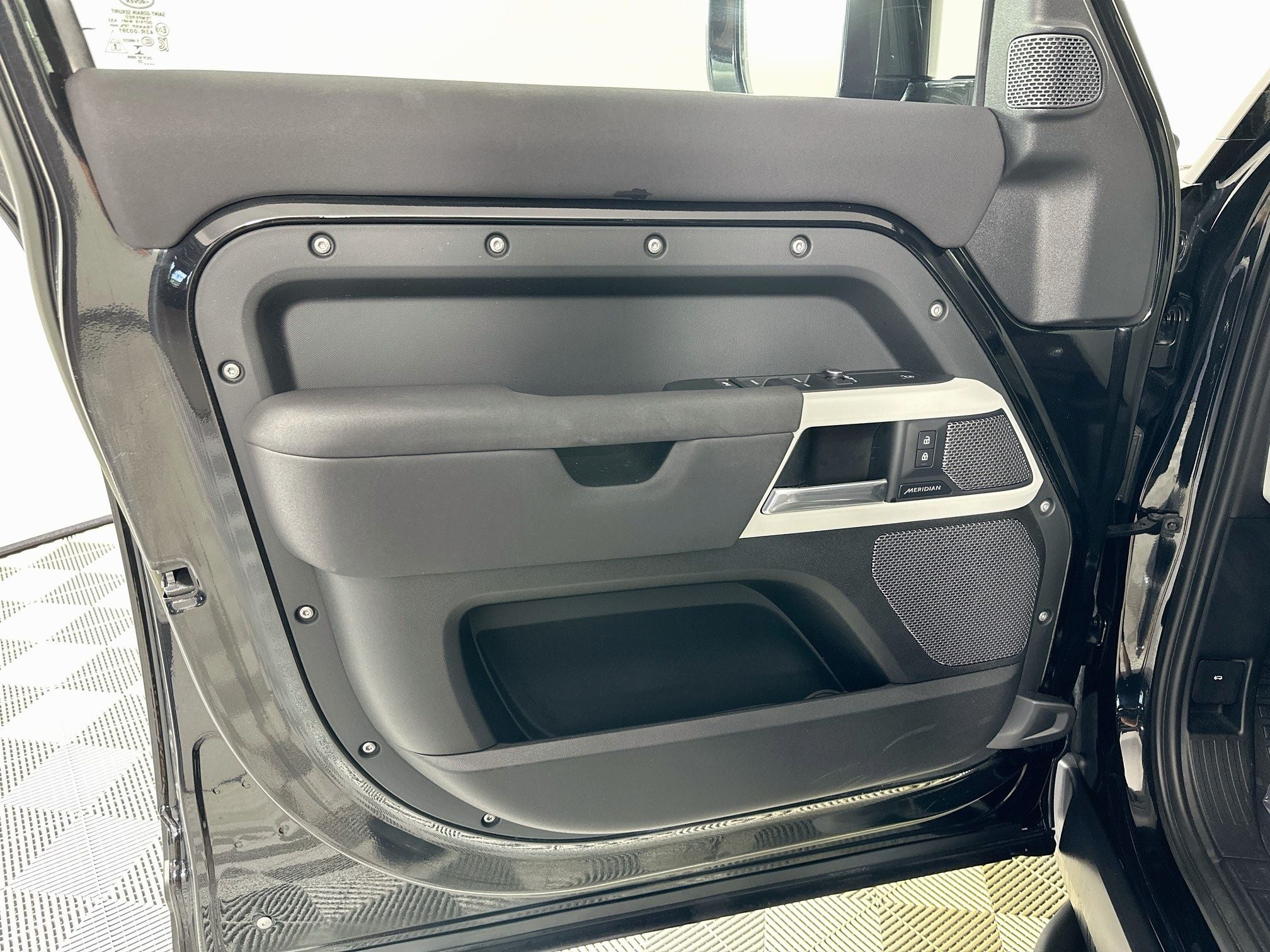 2023 Land Rover Defender 110 S