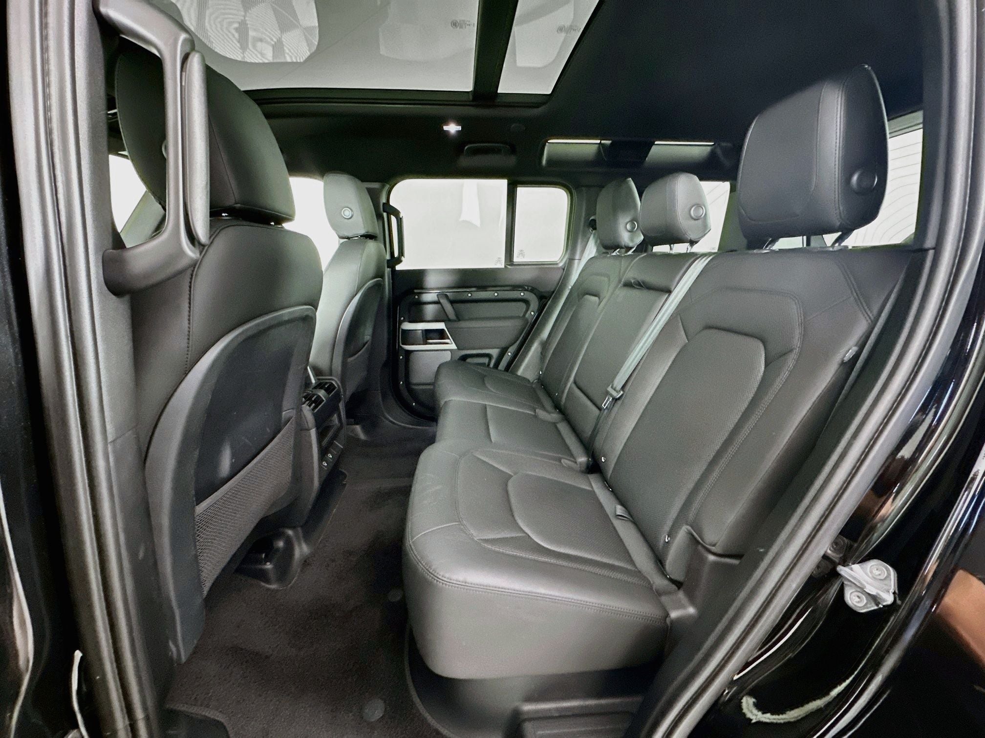 2023 Land Rover Defender 110 S