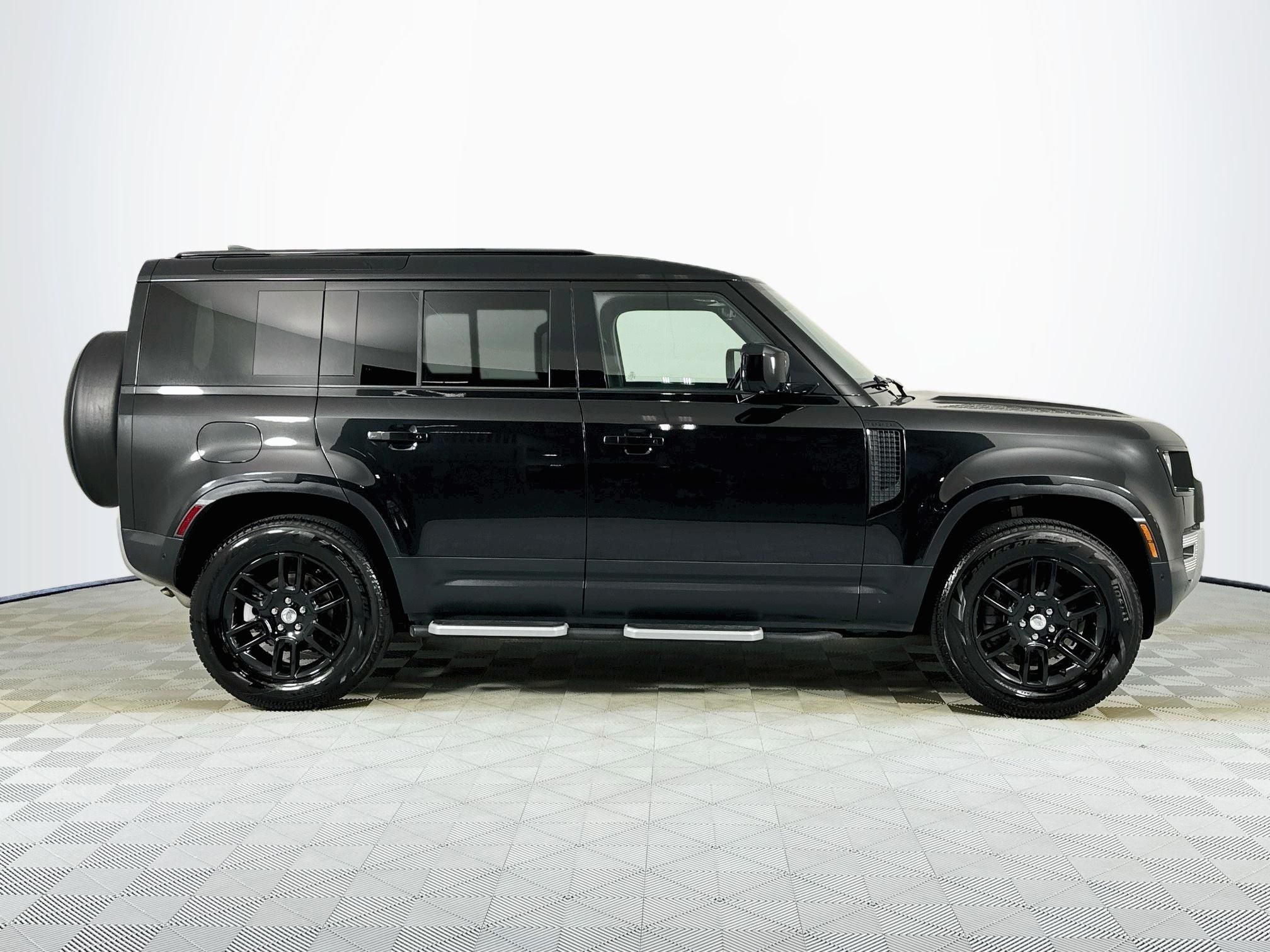 2023 Land Rover Defender 110 S