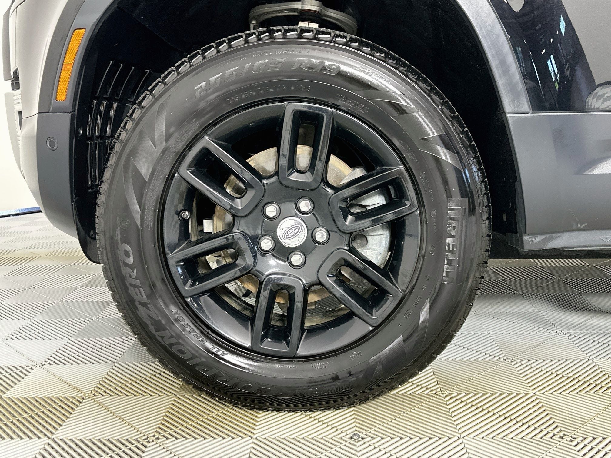2023 Land Rover Defender 110 S